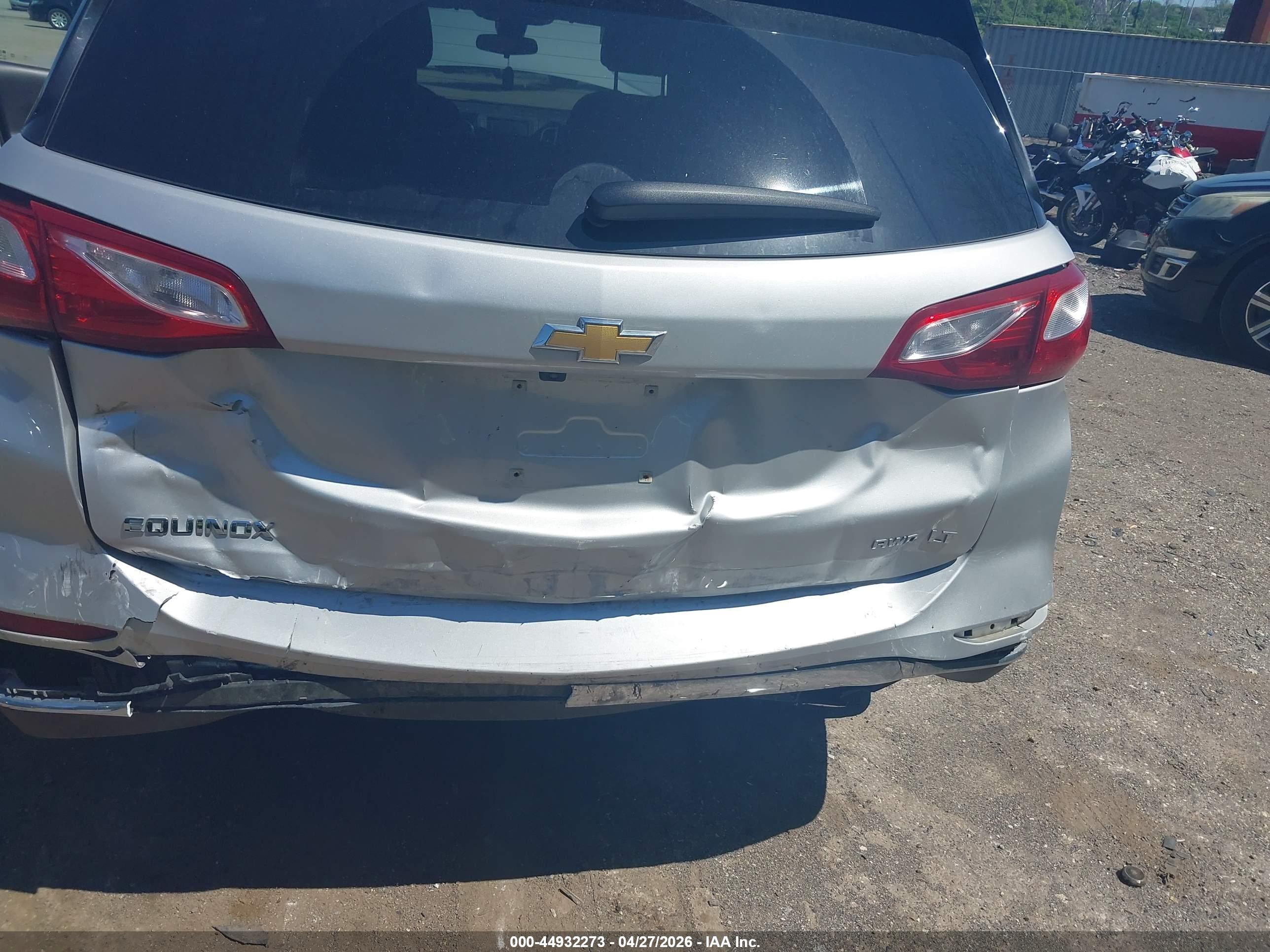 CHEVROLET EQUINOX image 6