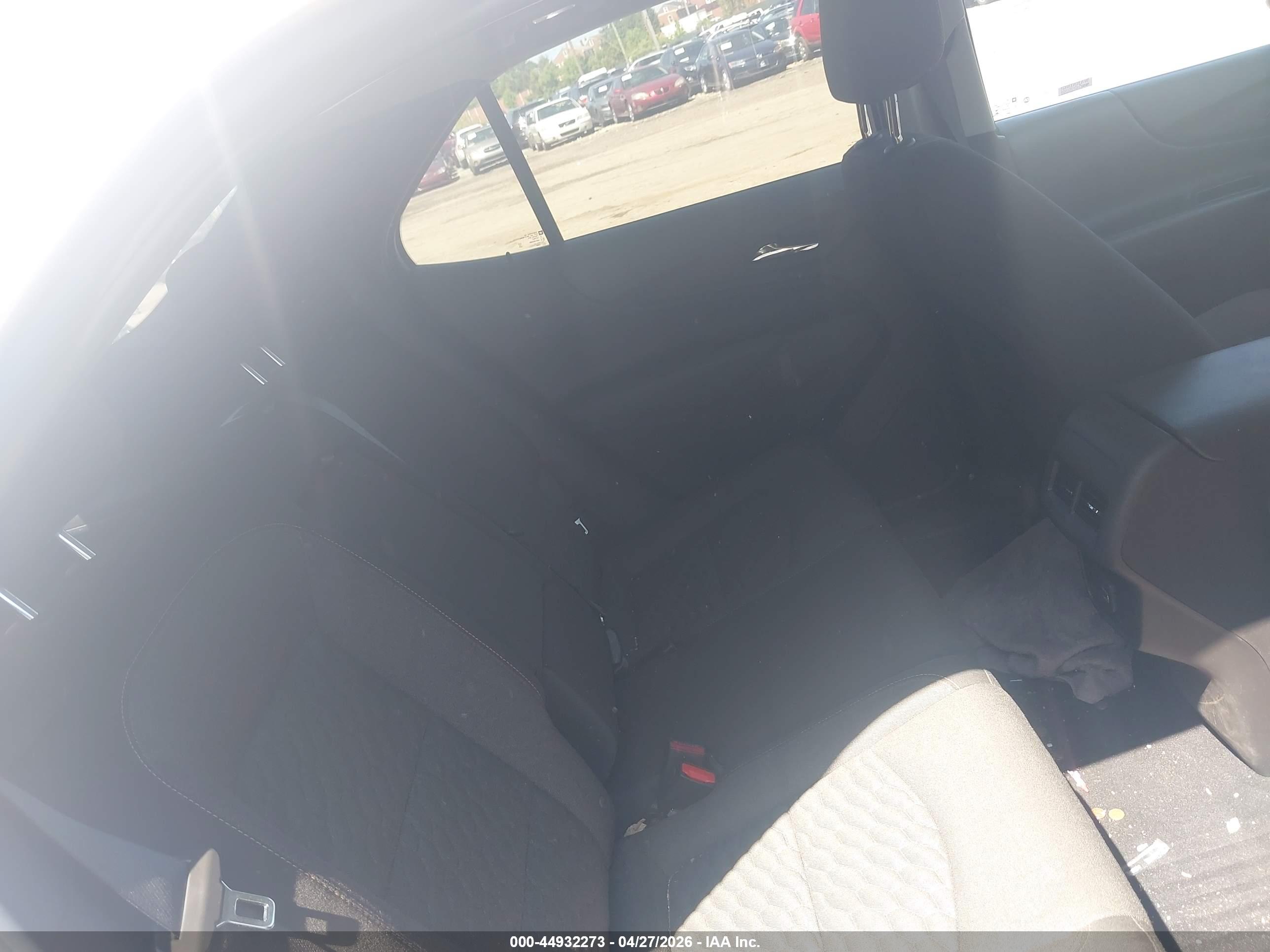 CHEVROLET EQUINOX image 8