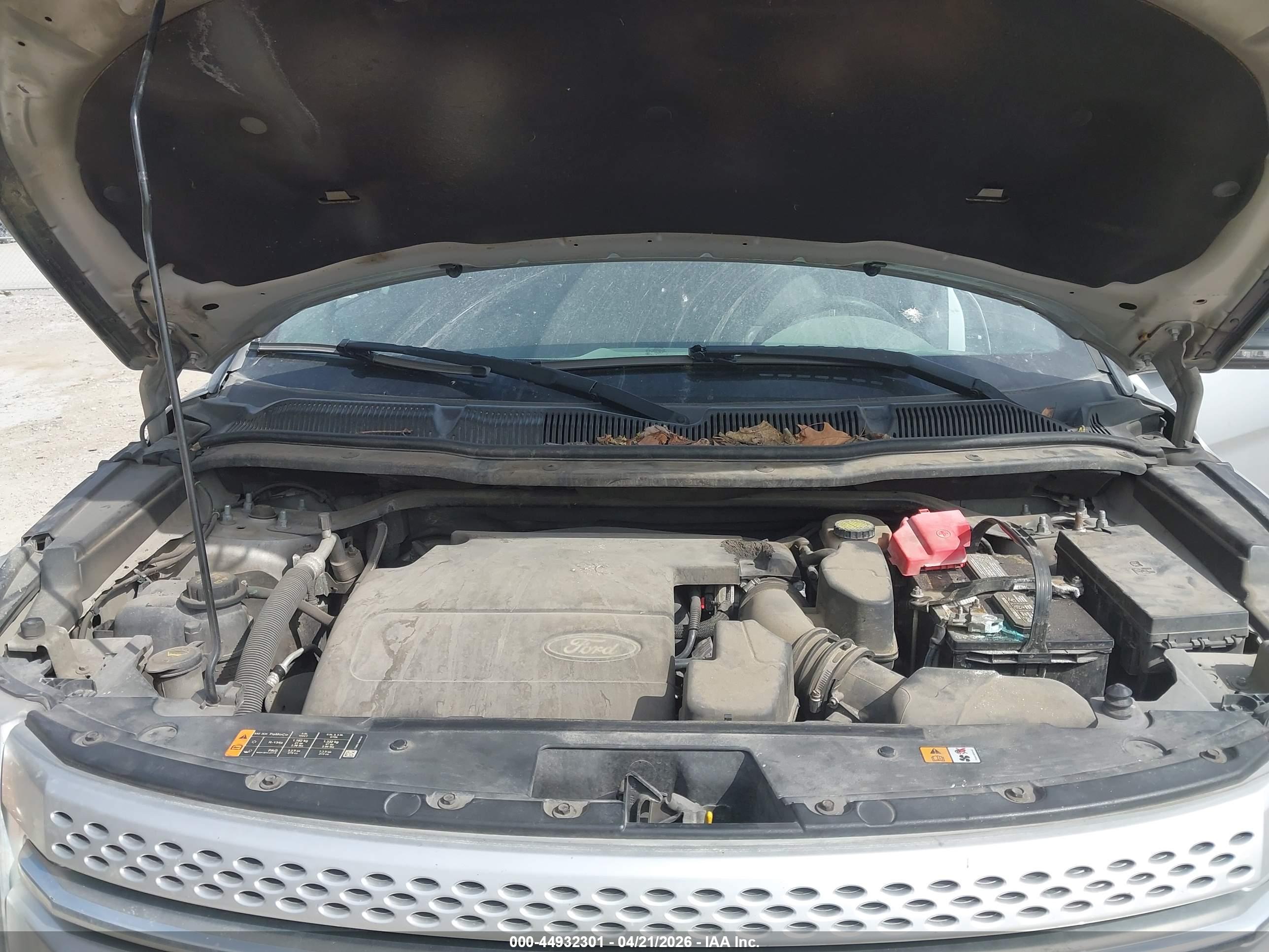 FORD EXPLORER image 10