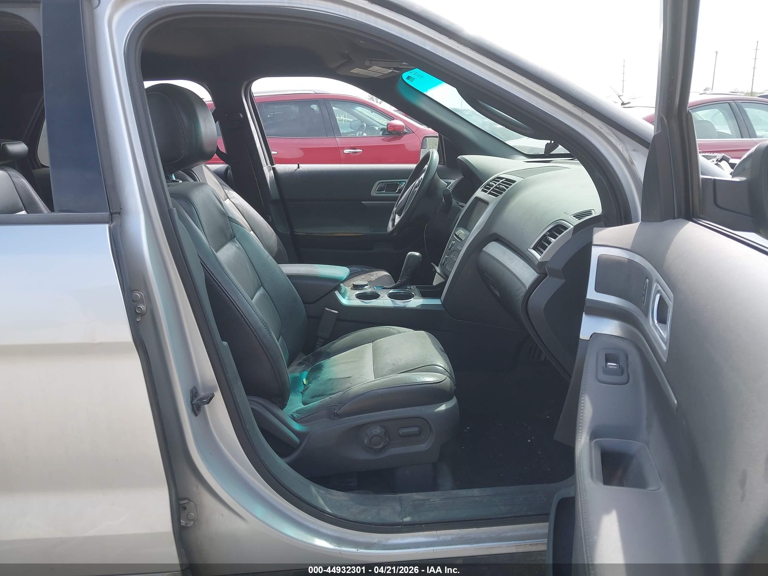 FORD EXPLORER image 5