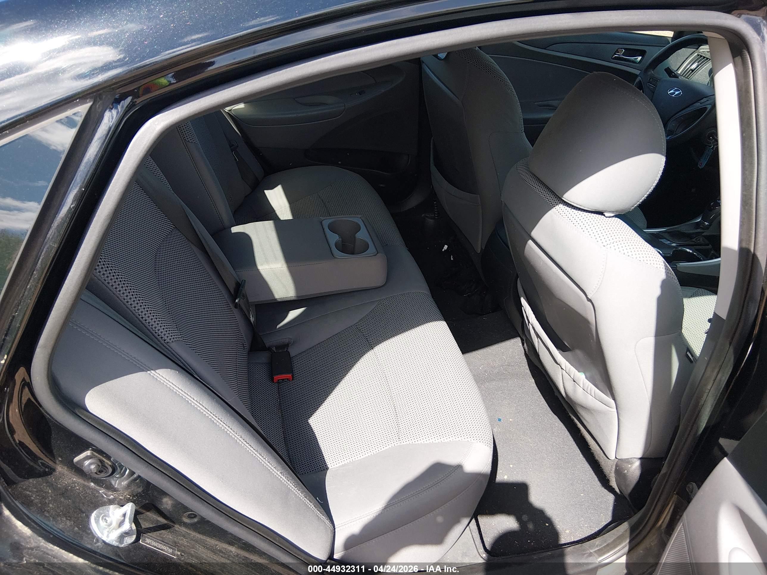 HYUNDAI SONATA image 8