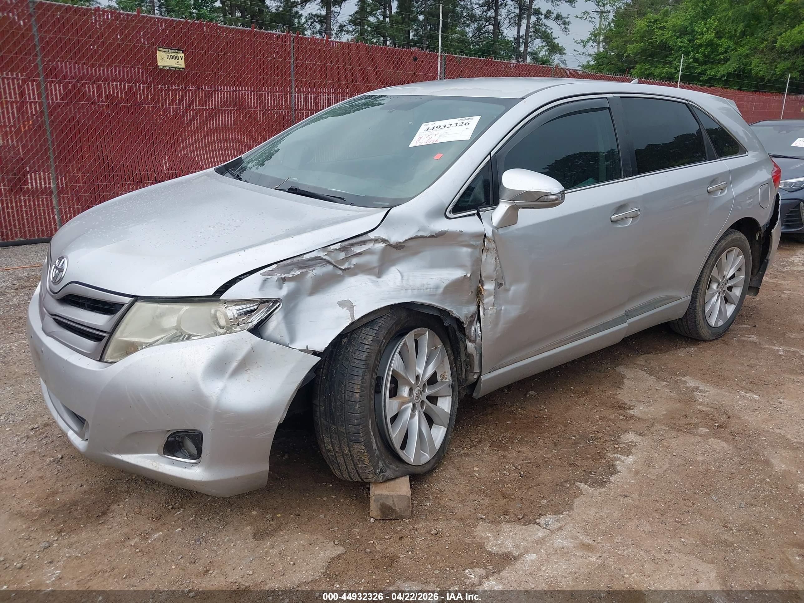 TOYOTA VENZA image 2