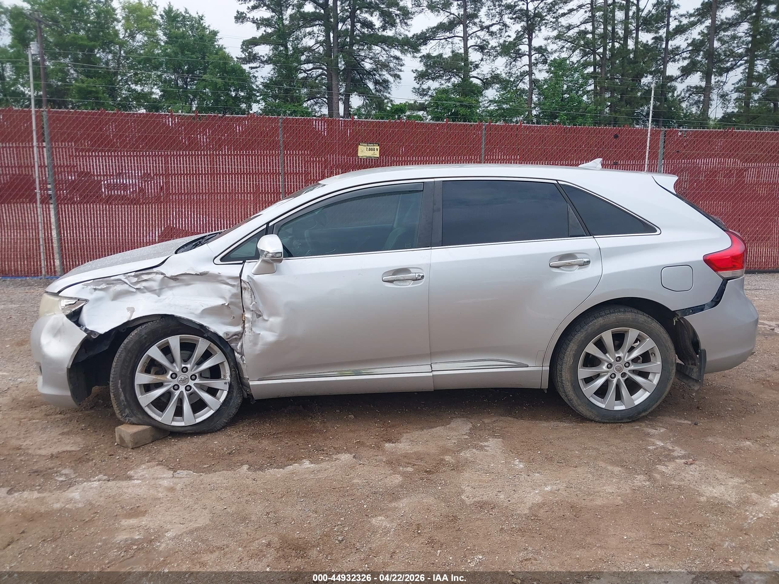 TOYOTA VENZA image 6