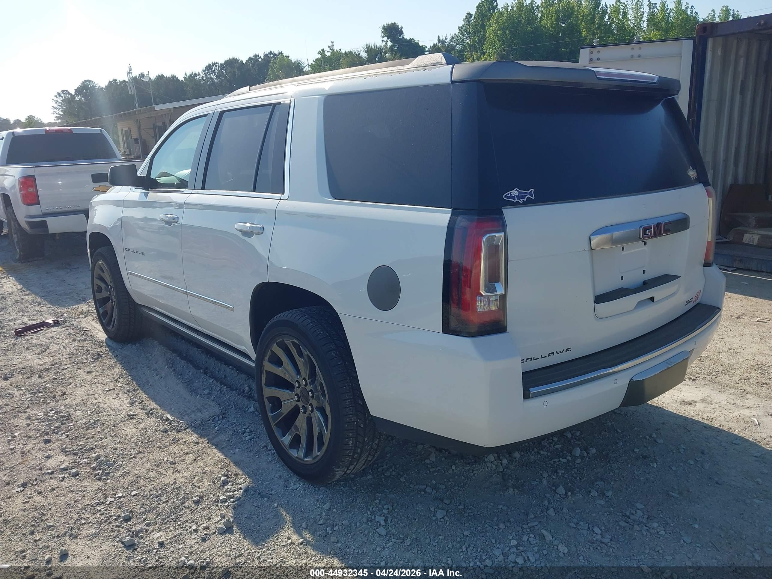 GMC YUKON image 3