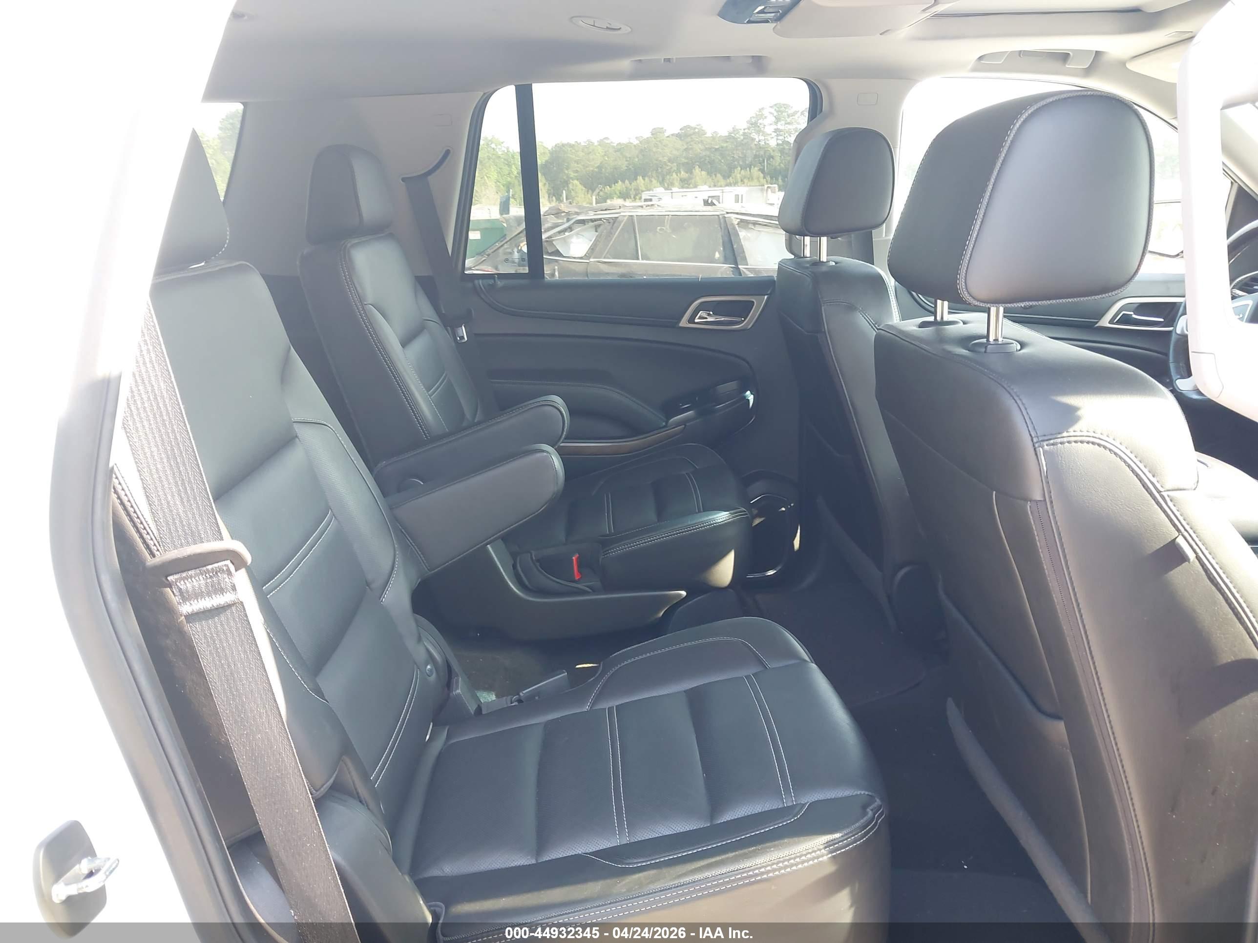 GMC YUKON image 8
