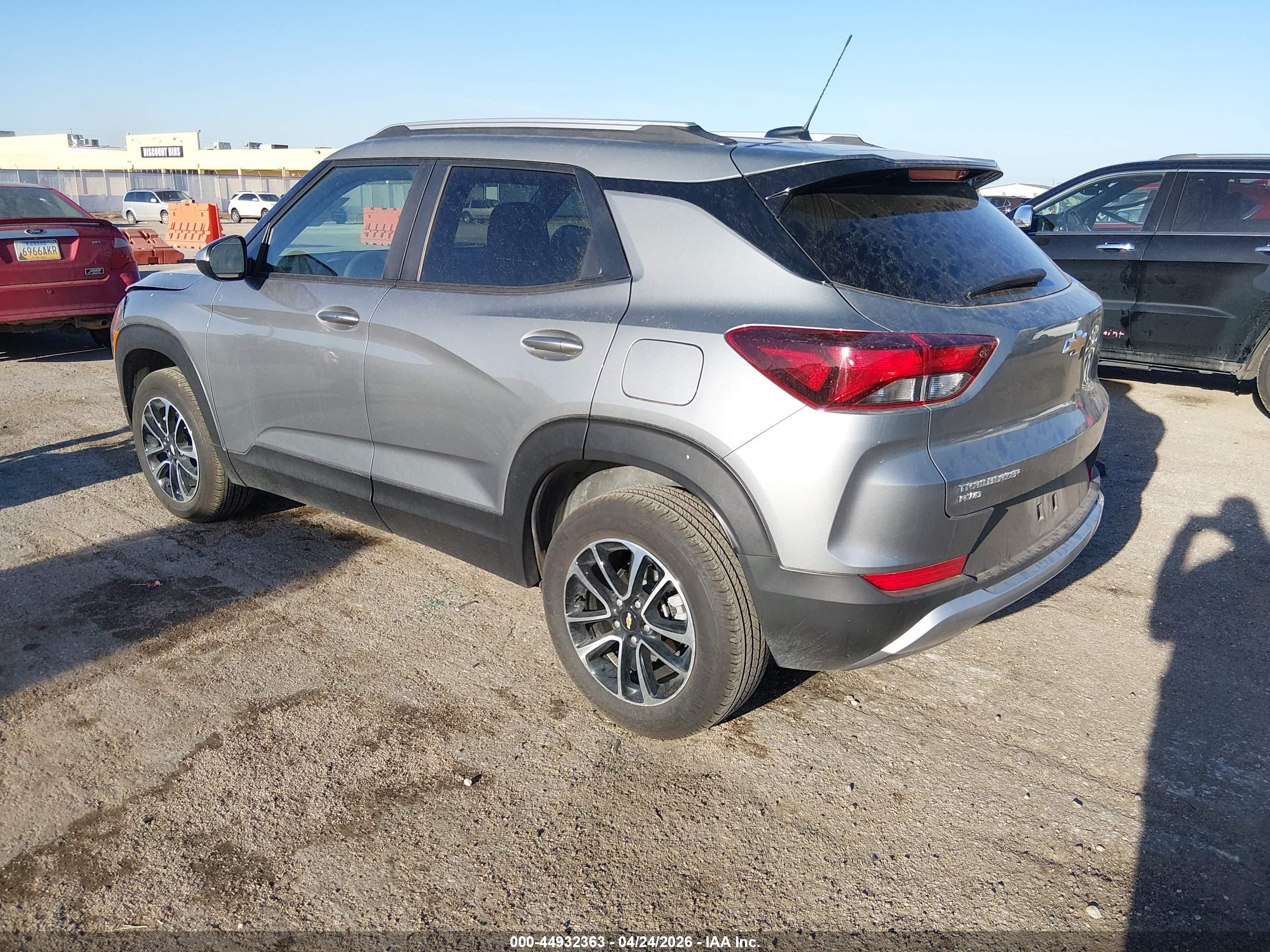 CHEVROLET TRAILBLAZER image 3