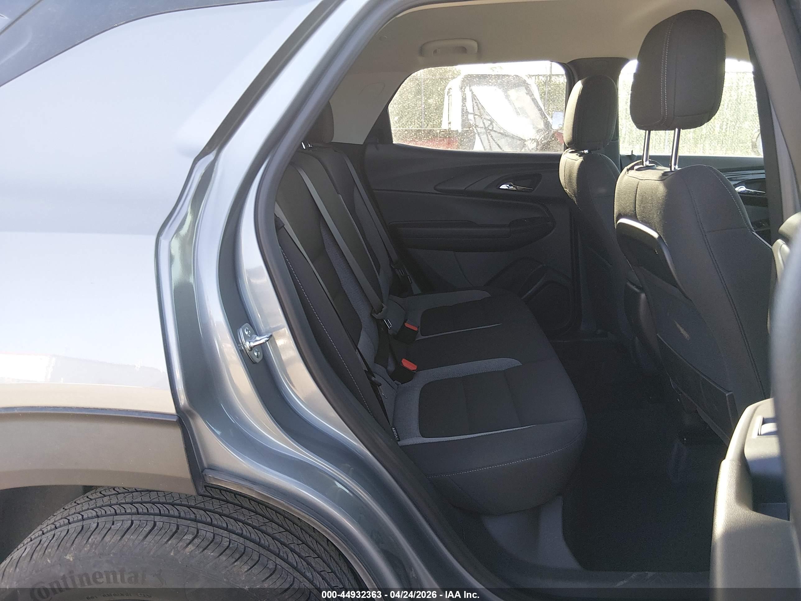 CHEVROLET TRAILBLAZER image 8