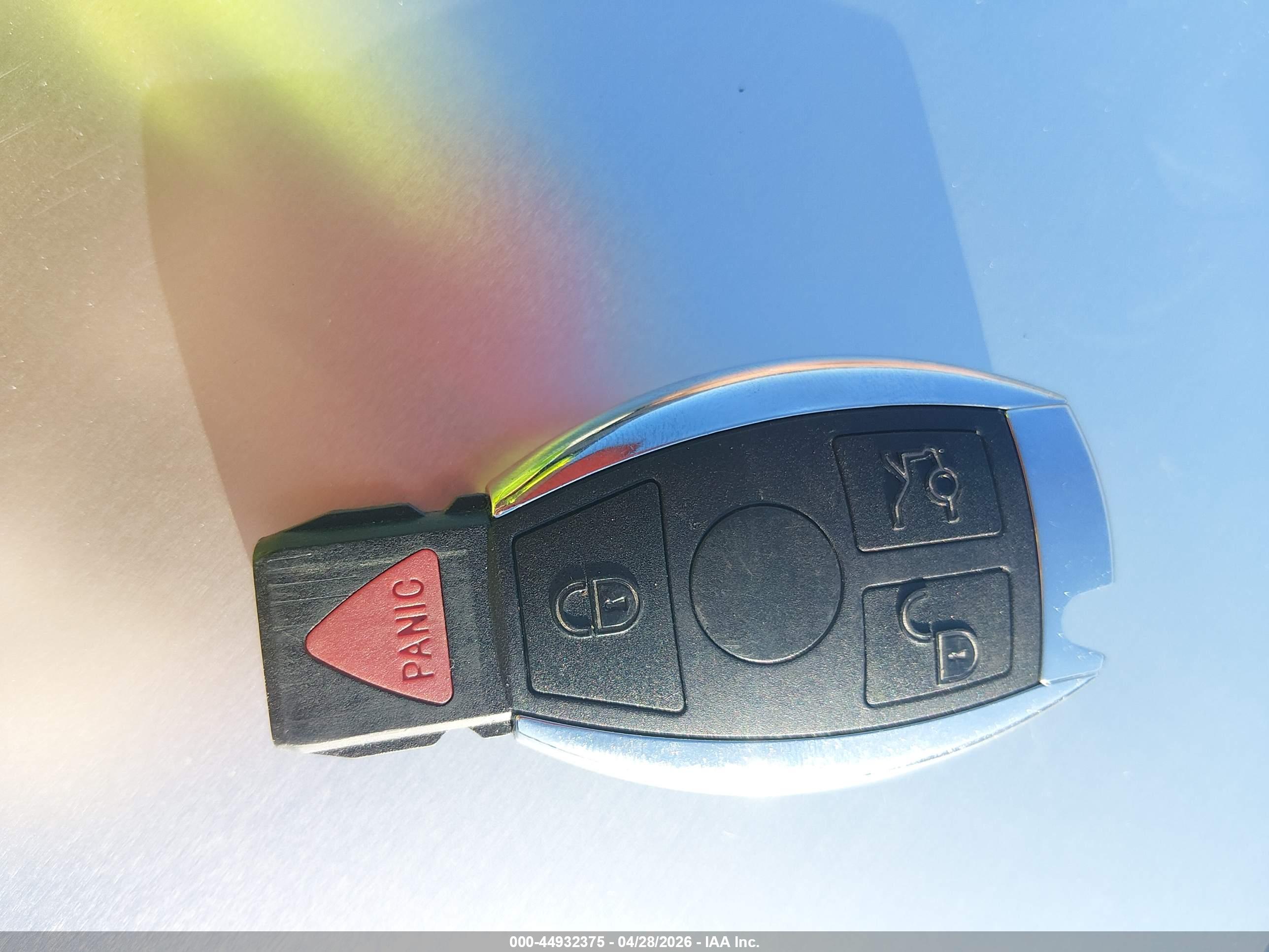 MERCEDES-BENZ E image 11