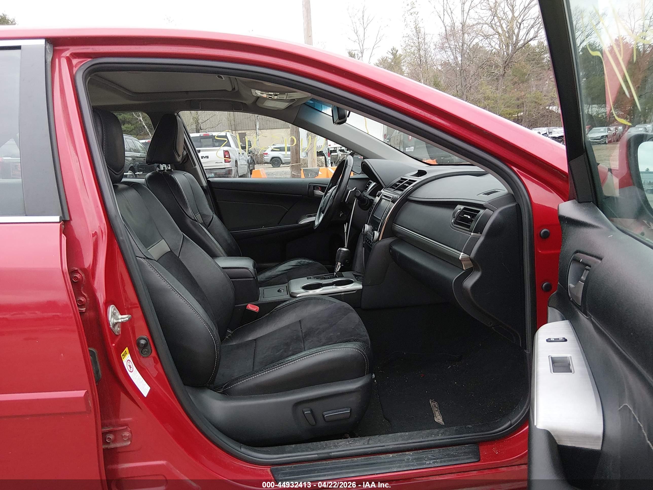 TOYOTA CAMRY image 5