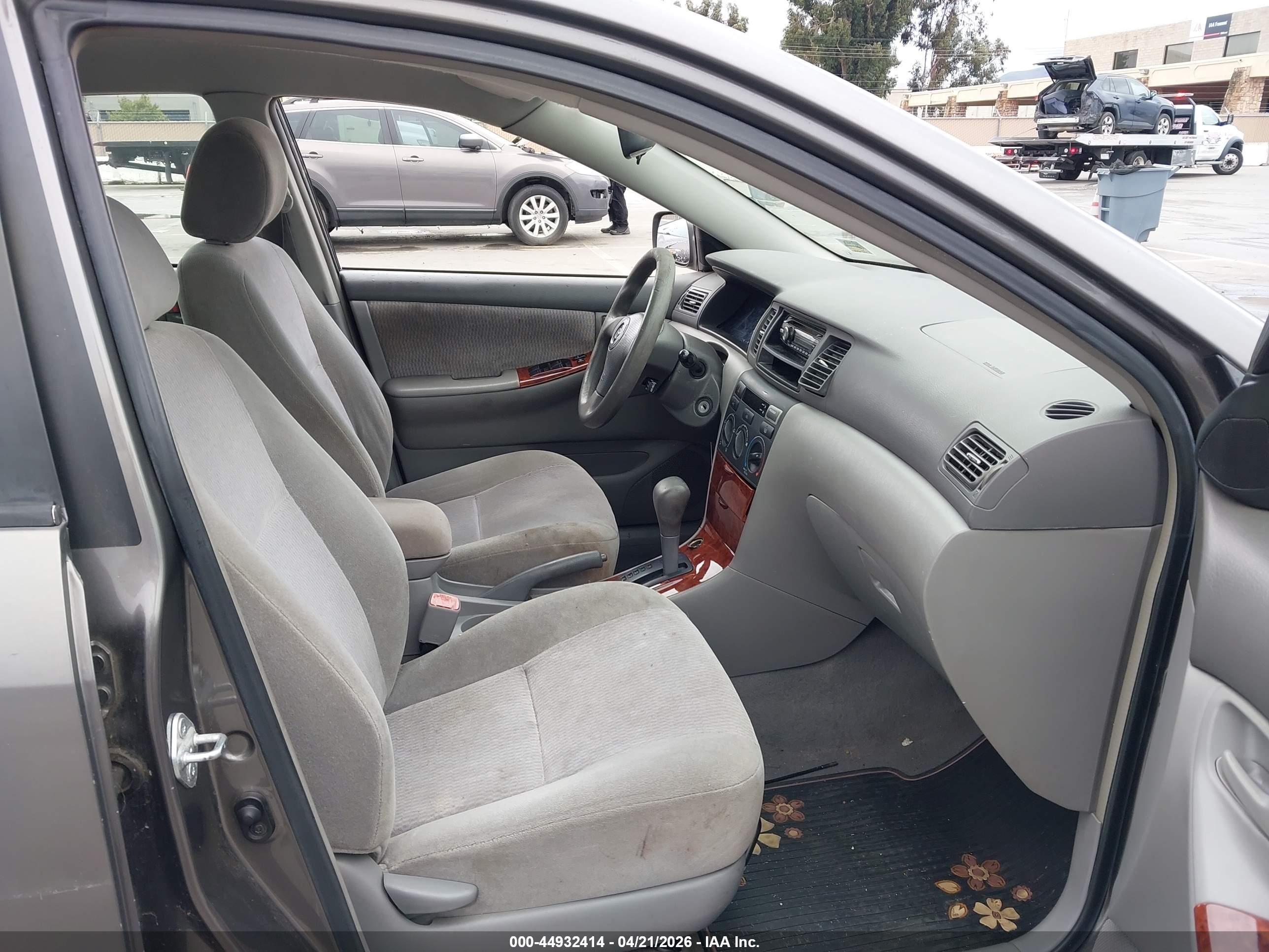 TOYOTA COROLLA image 5