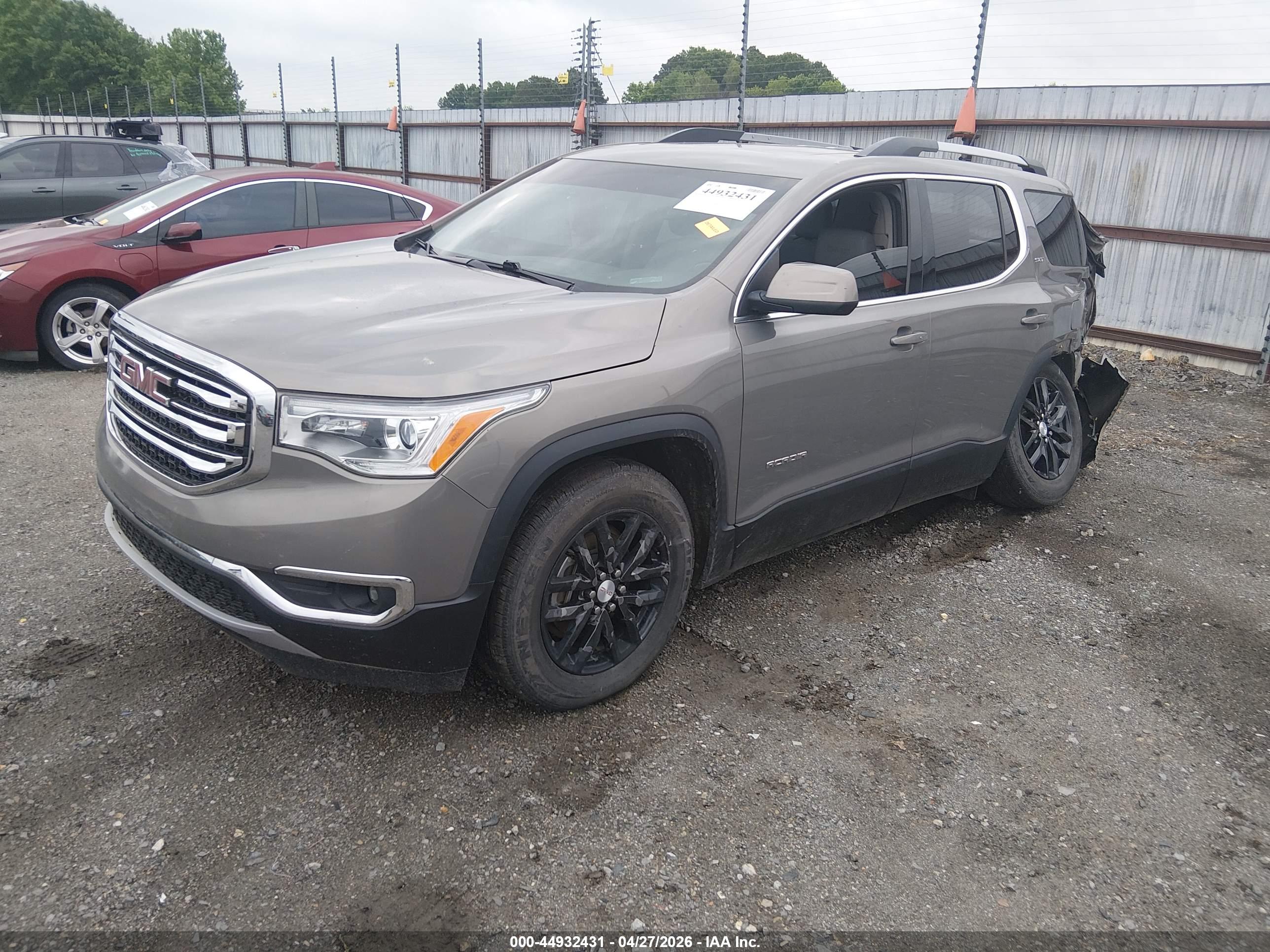 GMC ACADIA image 2
