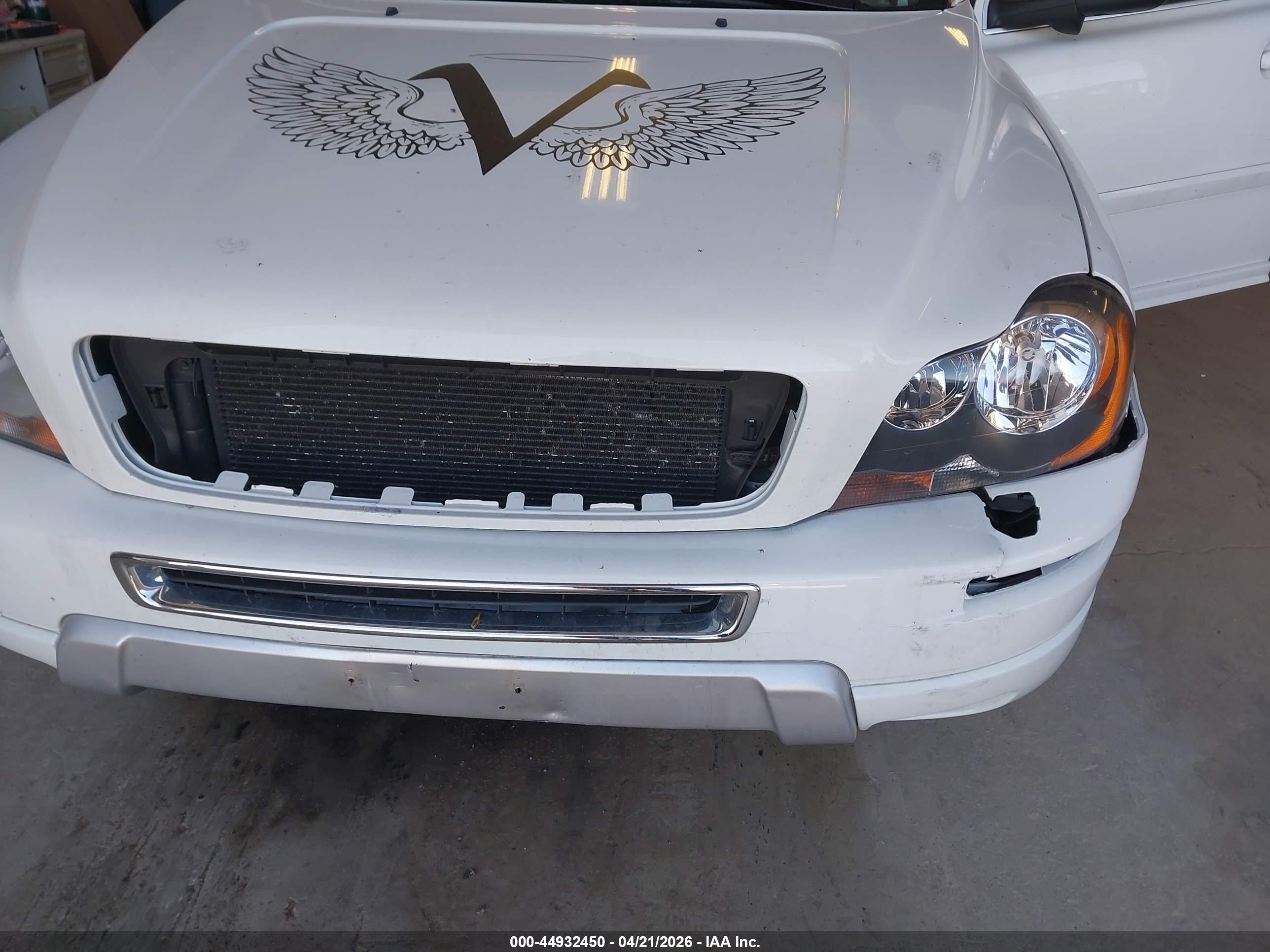 VOLVO XC90 image 6
