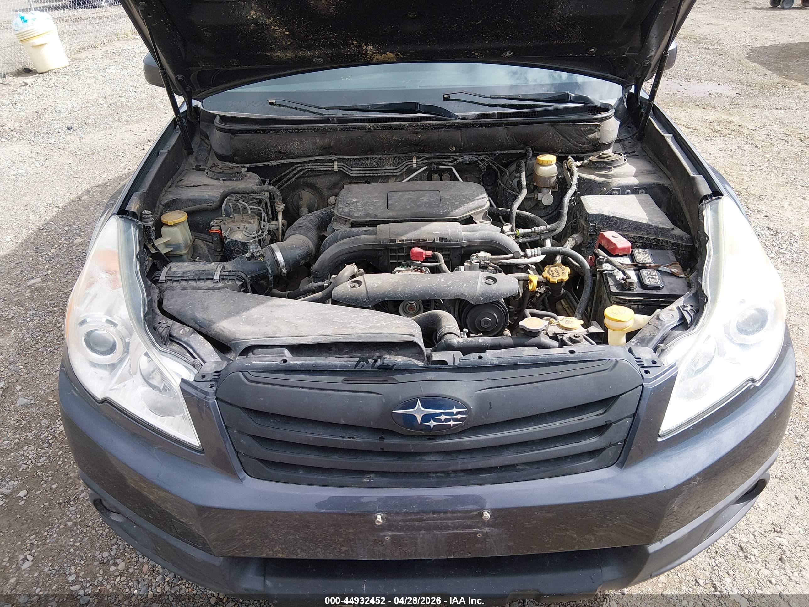 SUBARU OUTBACK image 10
