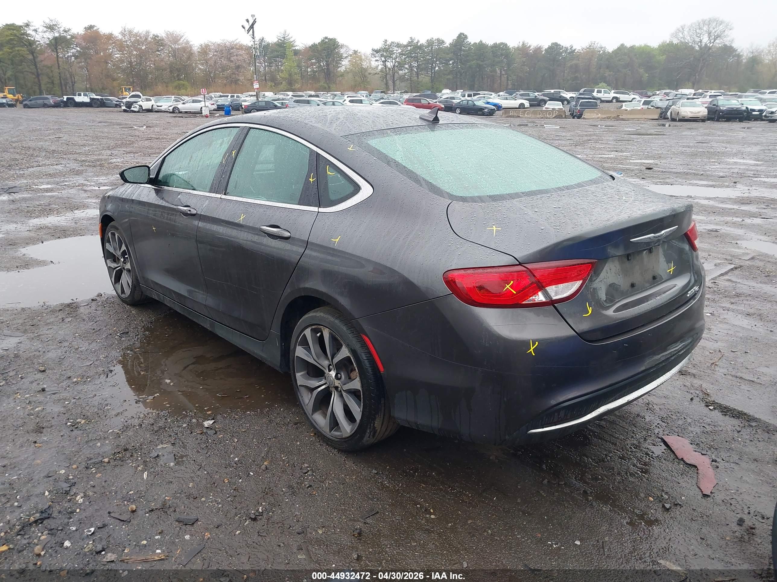 CHRYSLER 200 image 3