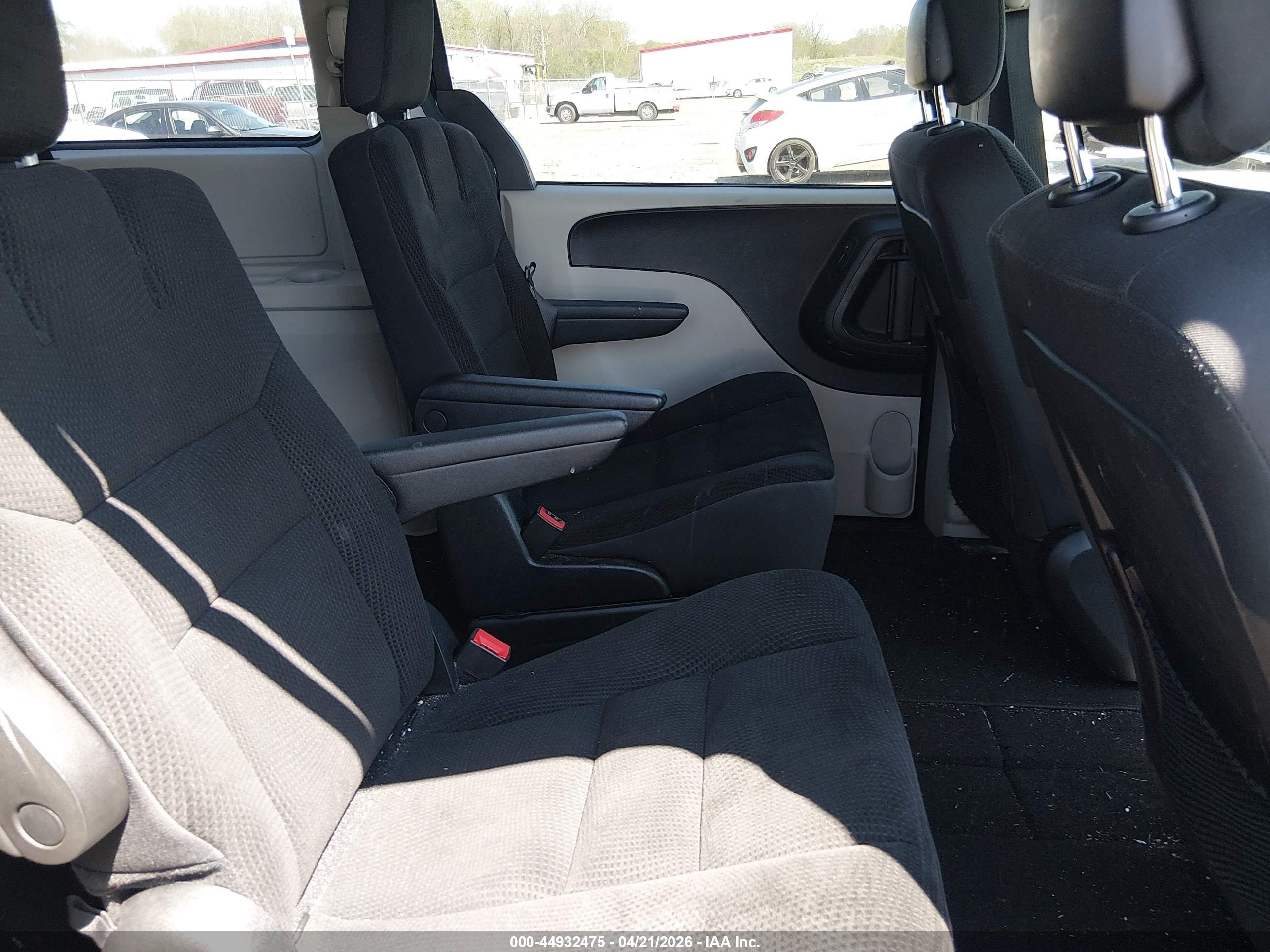 DODGE GRAND image 8