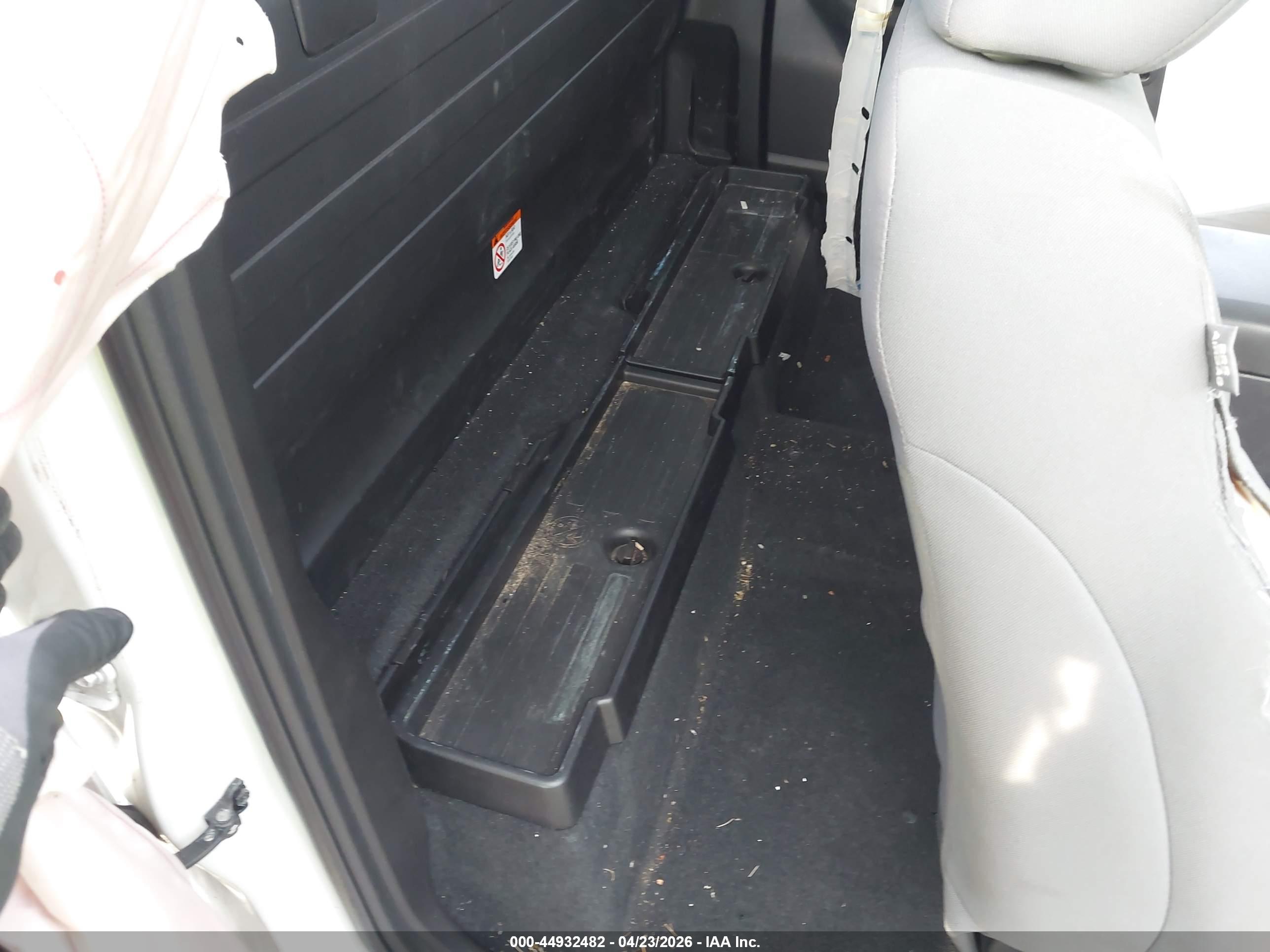 TOYOTA TACOMA image 8
