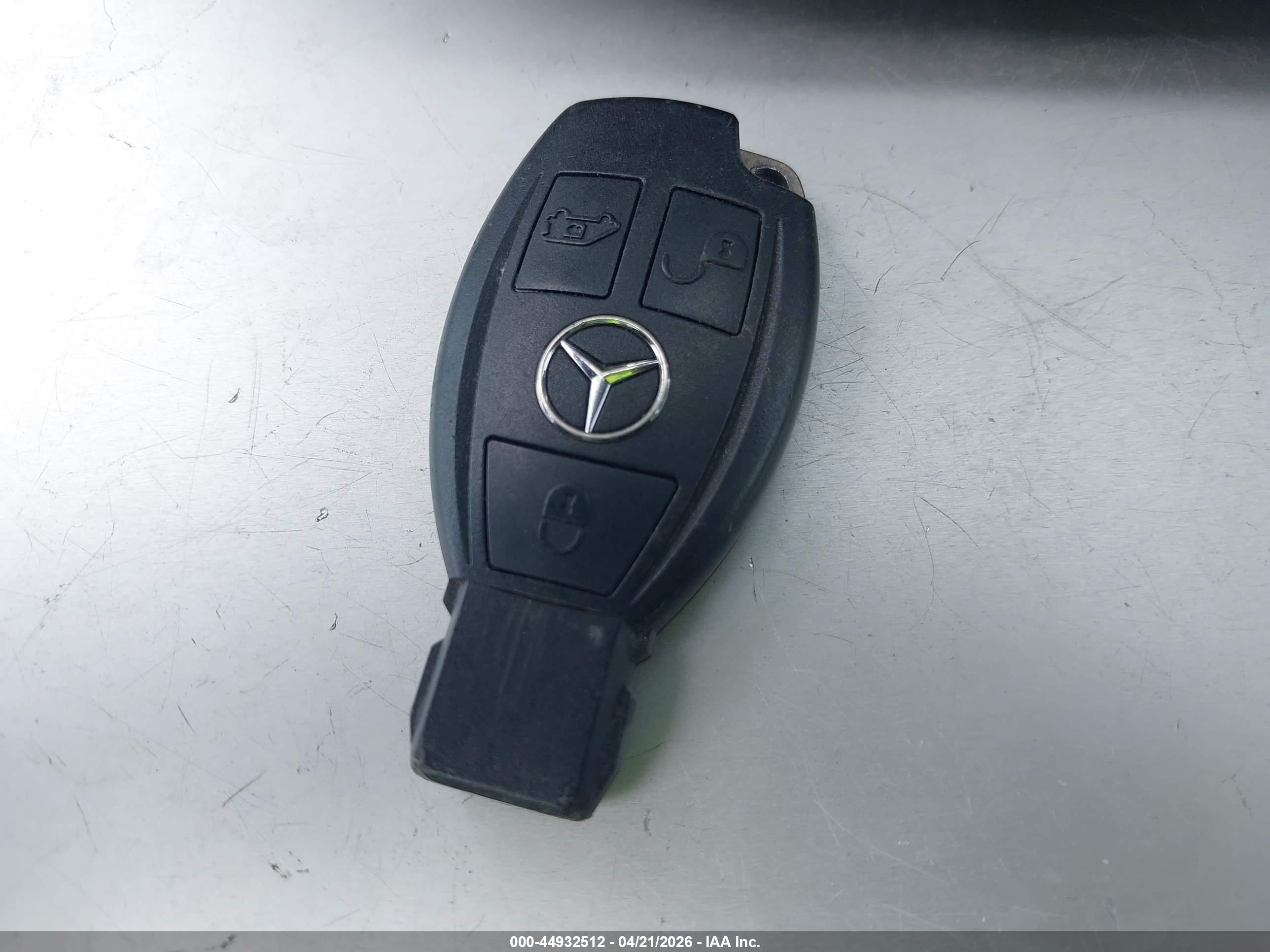 MERCEDES-BENZ METRIS image 11
