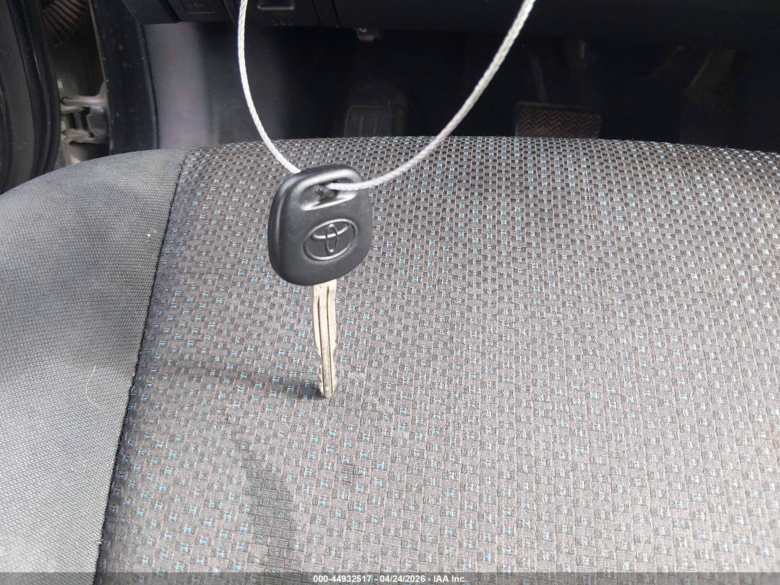 TOYOTA COROLLA image 11