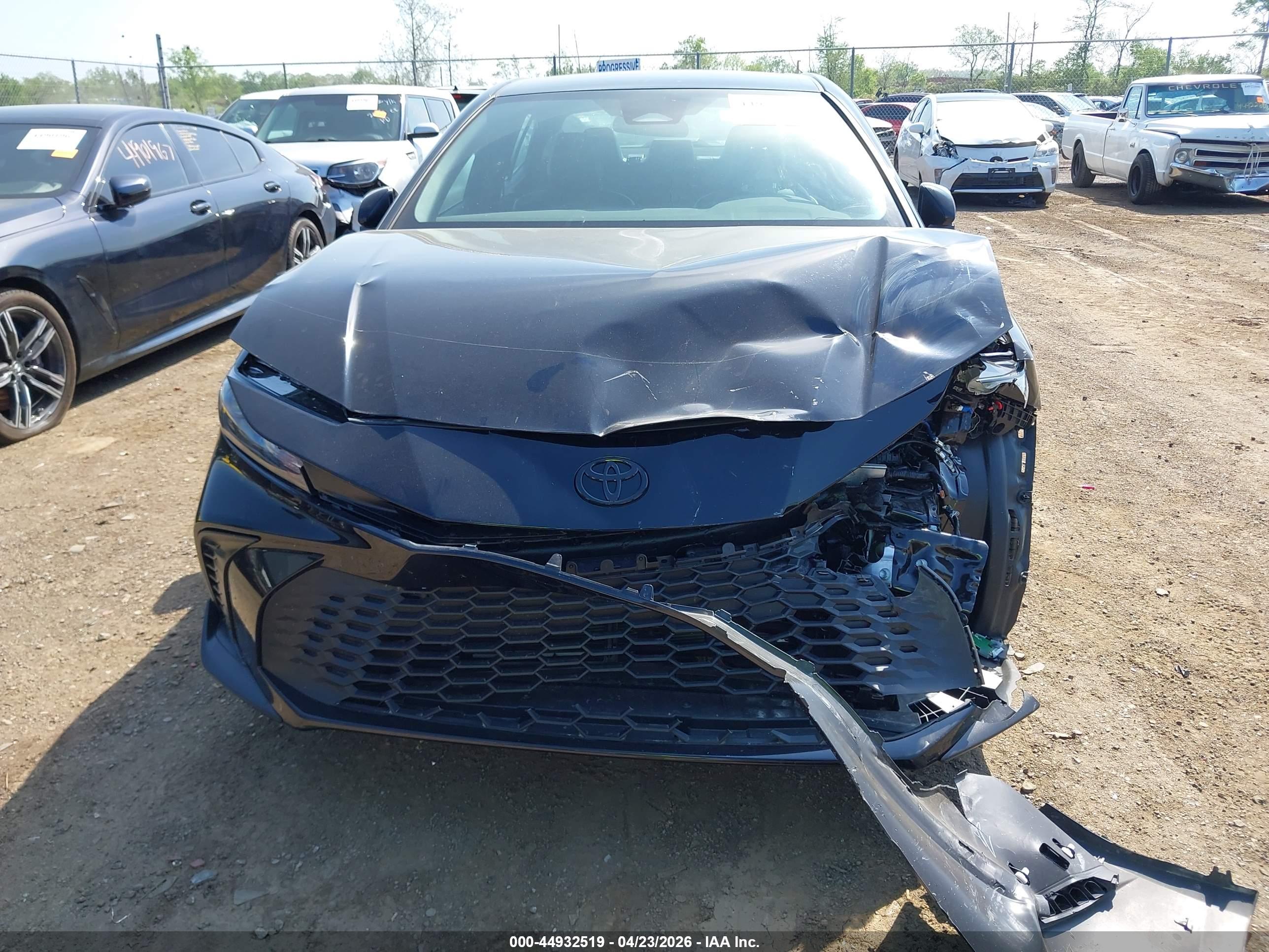 TOYOTA CAMRY image 6