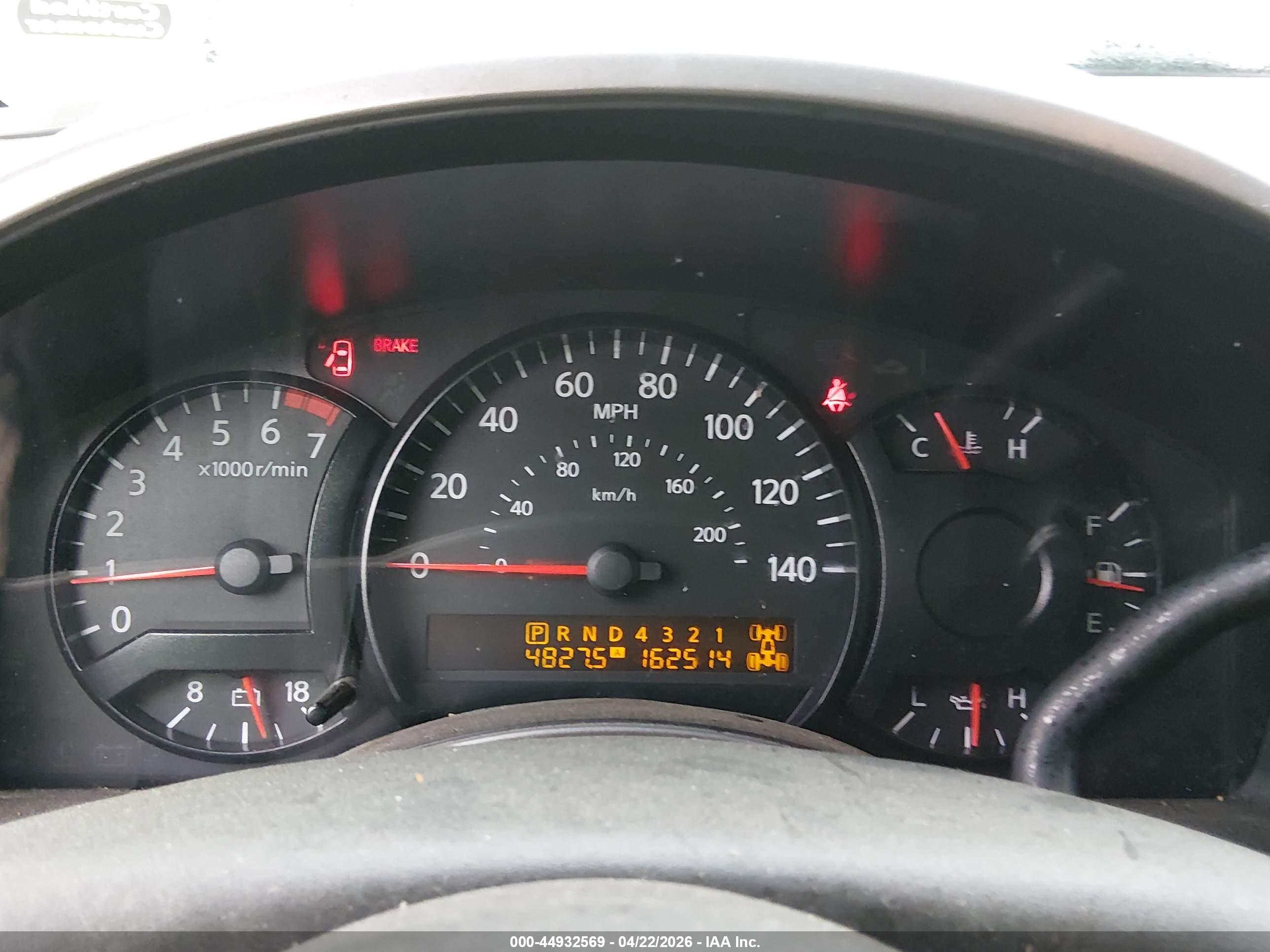 NISSAN TITAN image 7
