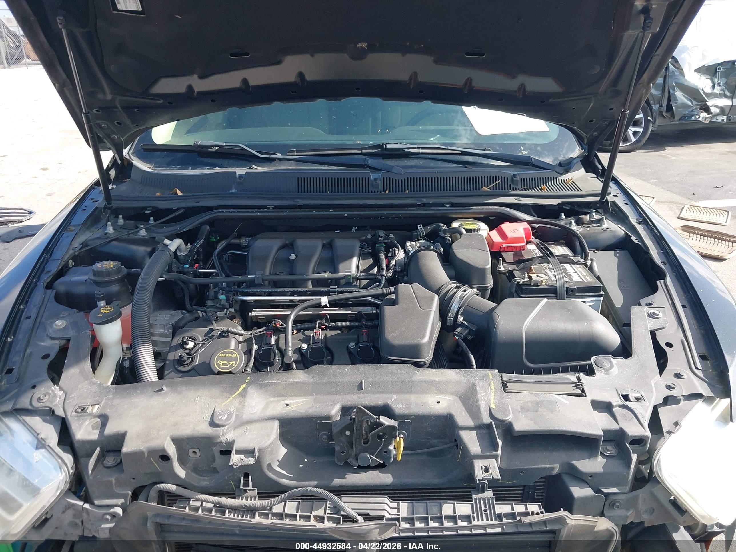 FORD TAURUS image 10