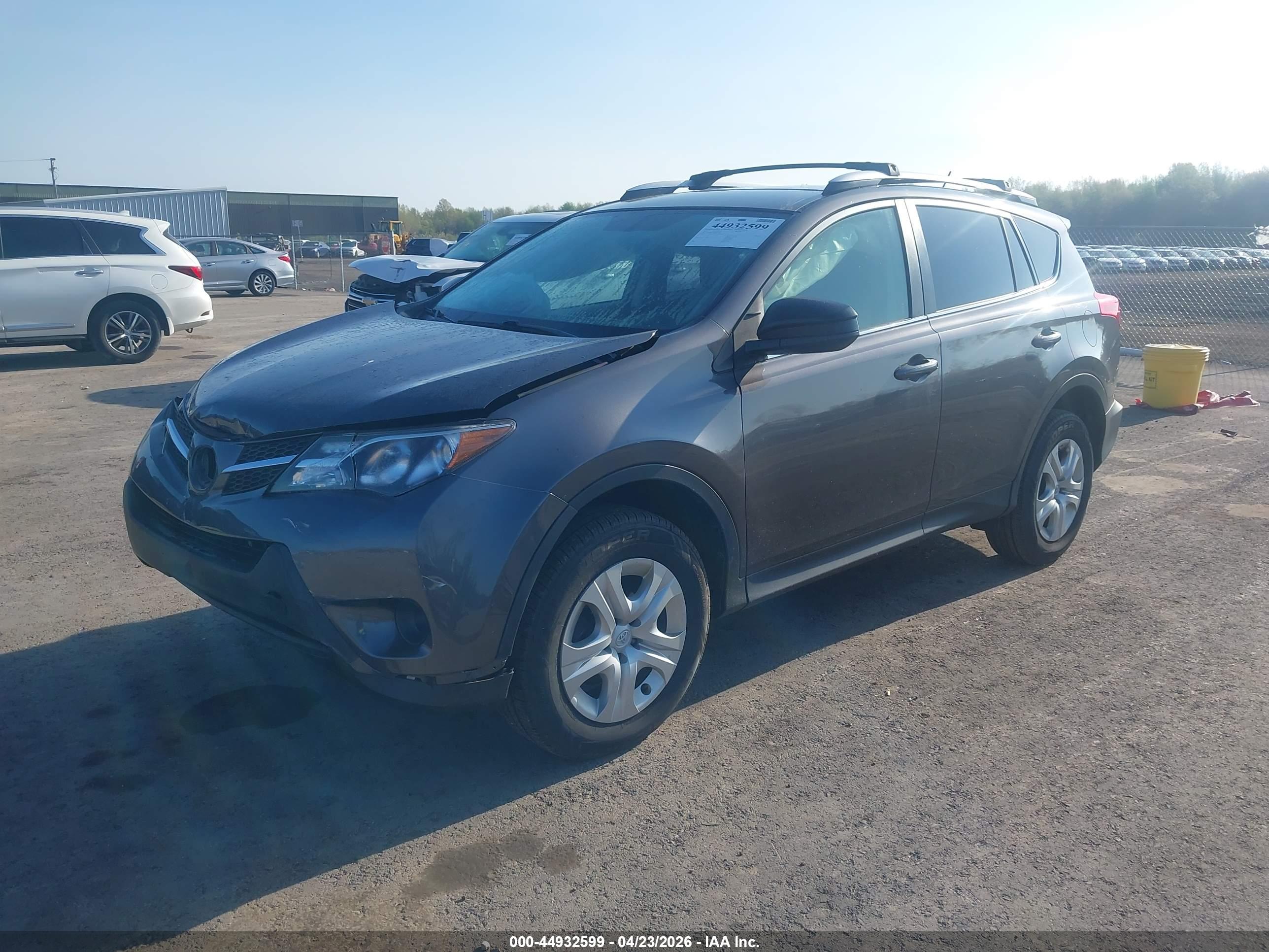 TOYOTA RAV4 image 2