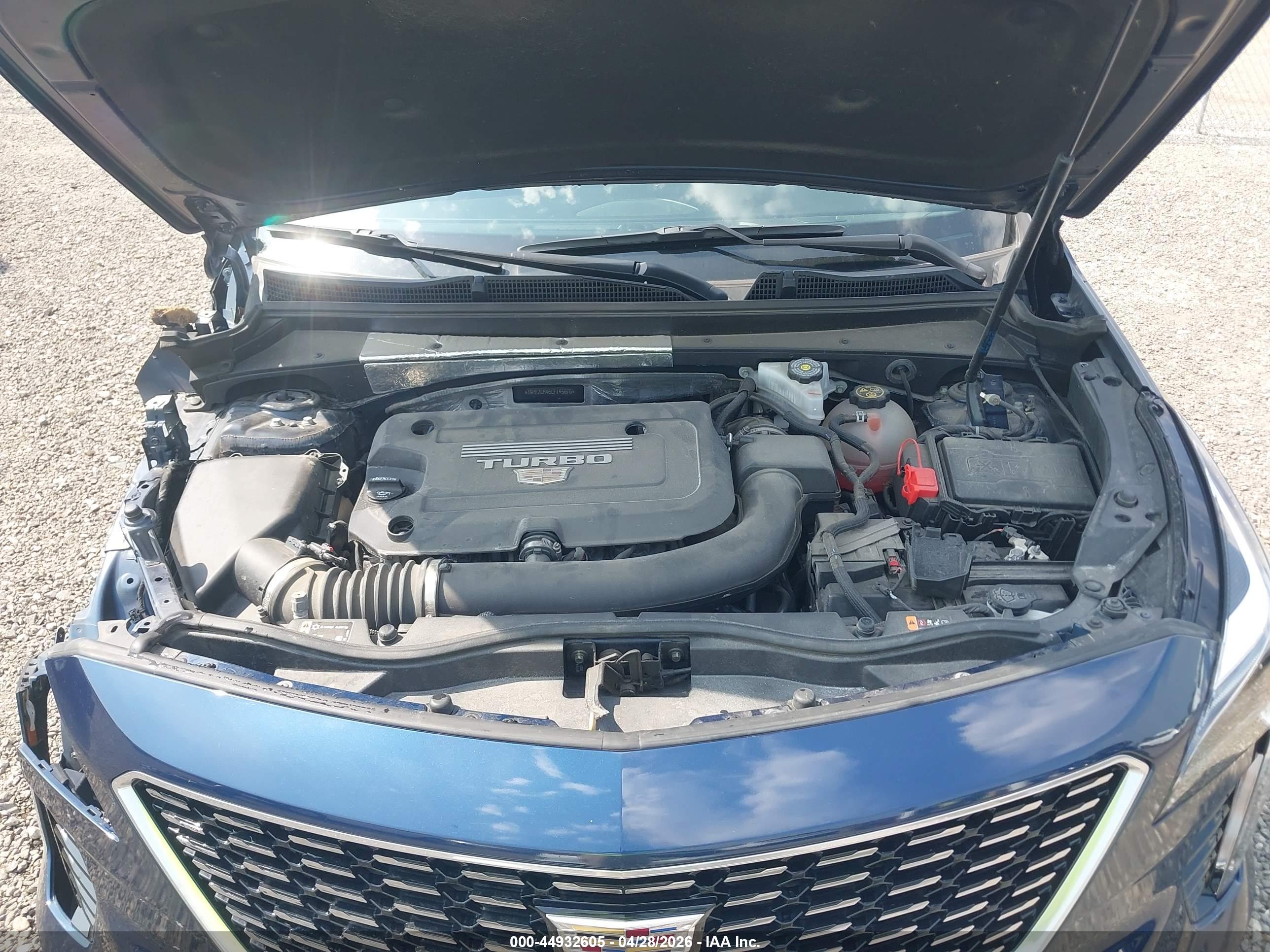 CADILLAC XT4 image 10