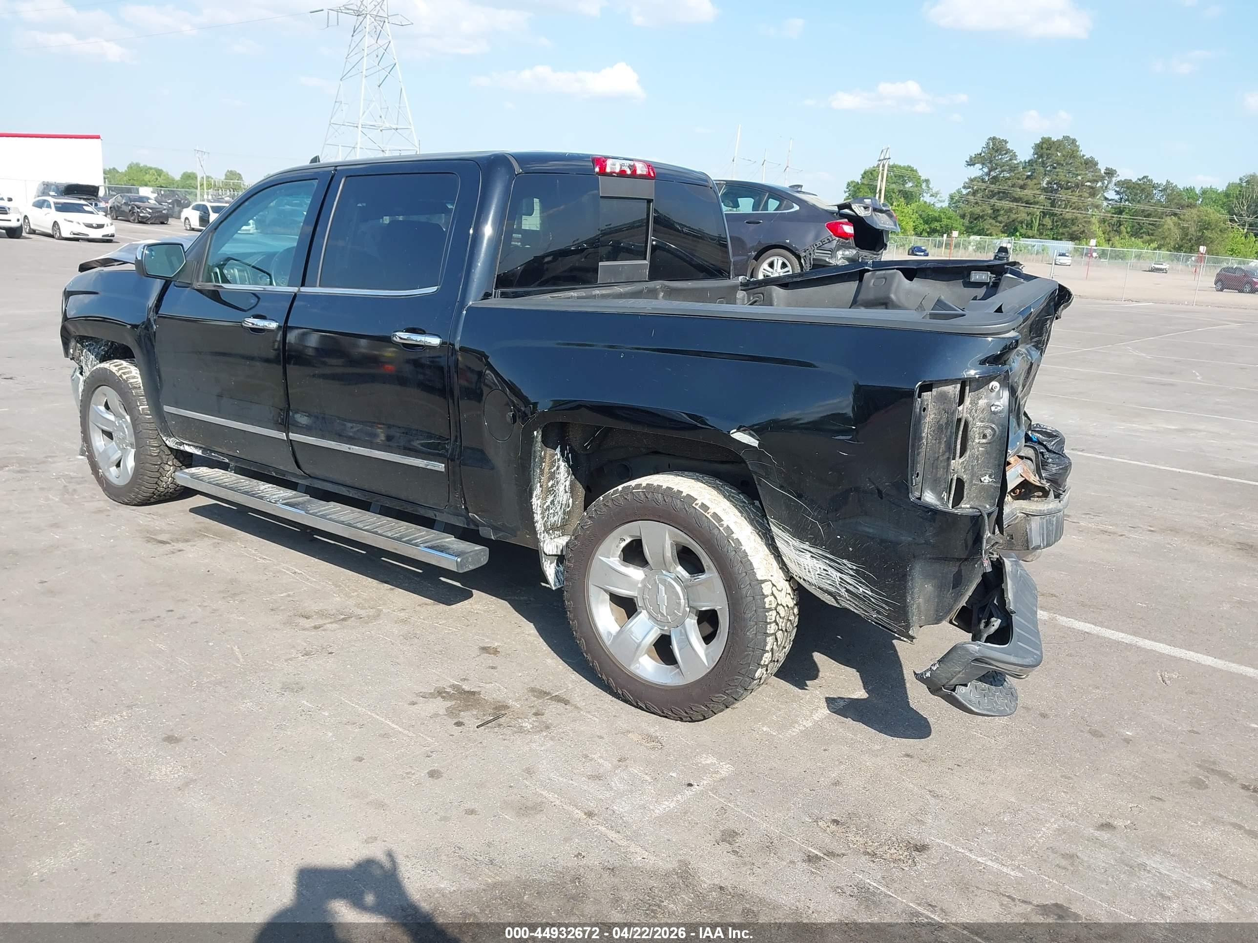 CHEVROLET SILVERADO image 3