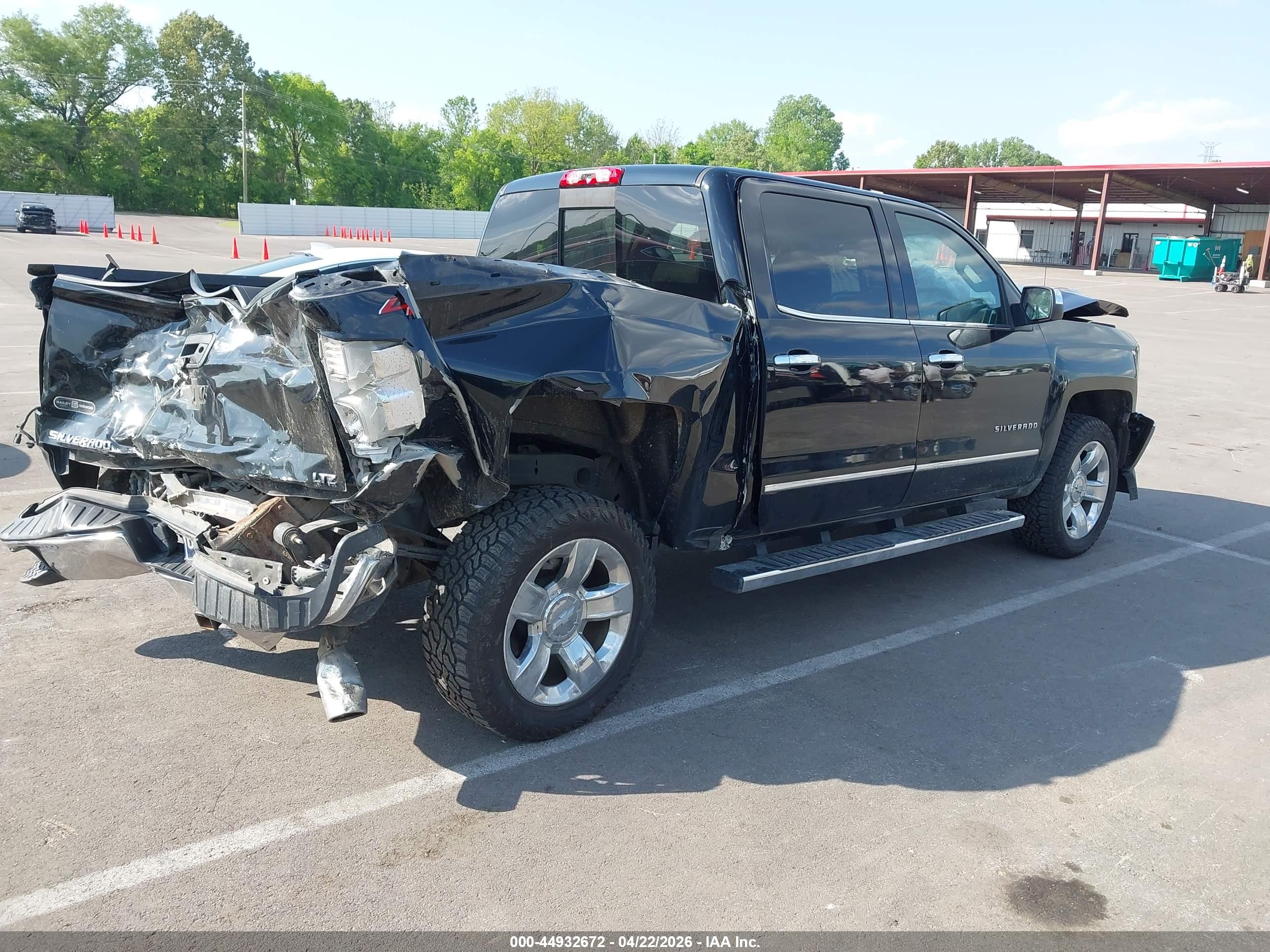 CHEVROLET SILVERADO image 4