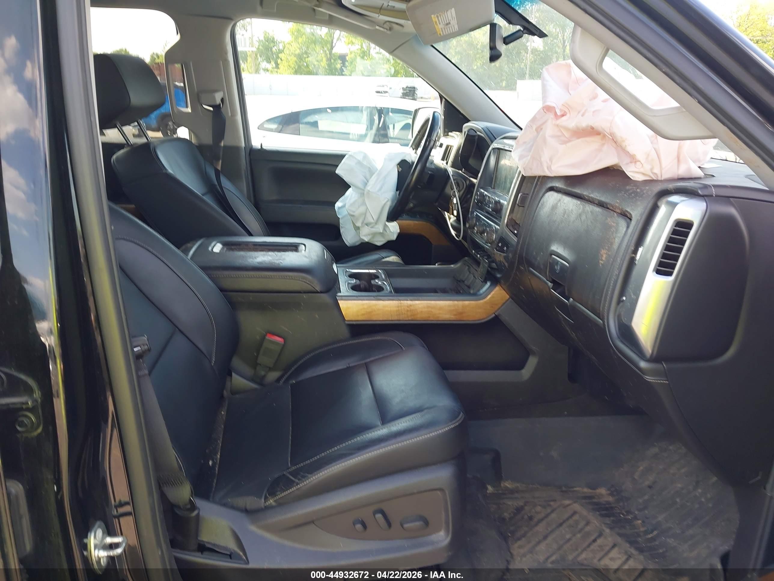 CHEVROLET SILVERADO image 5