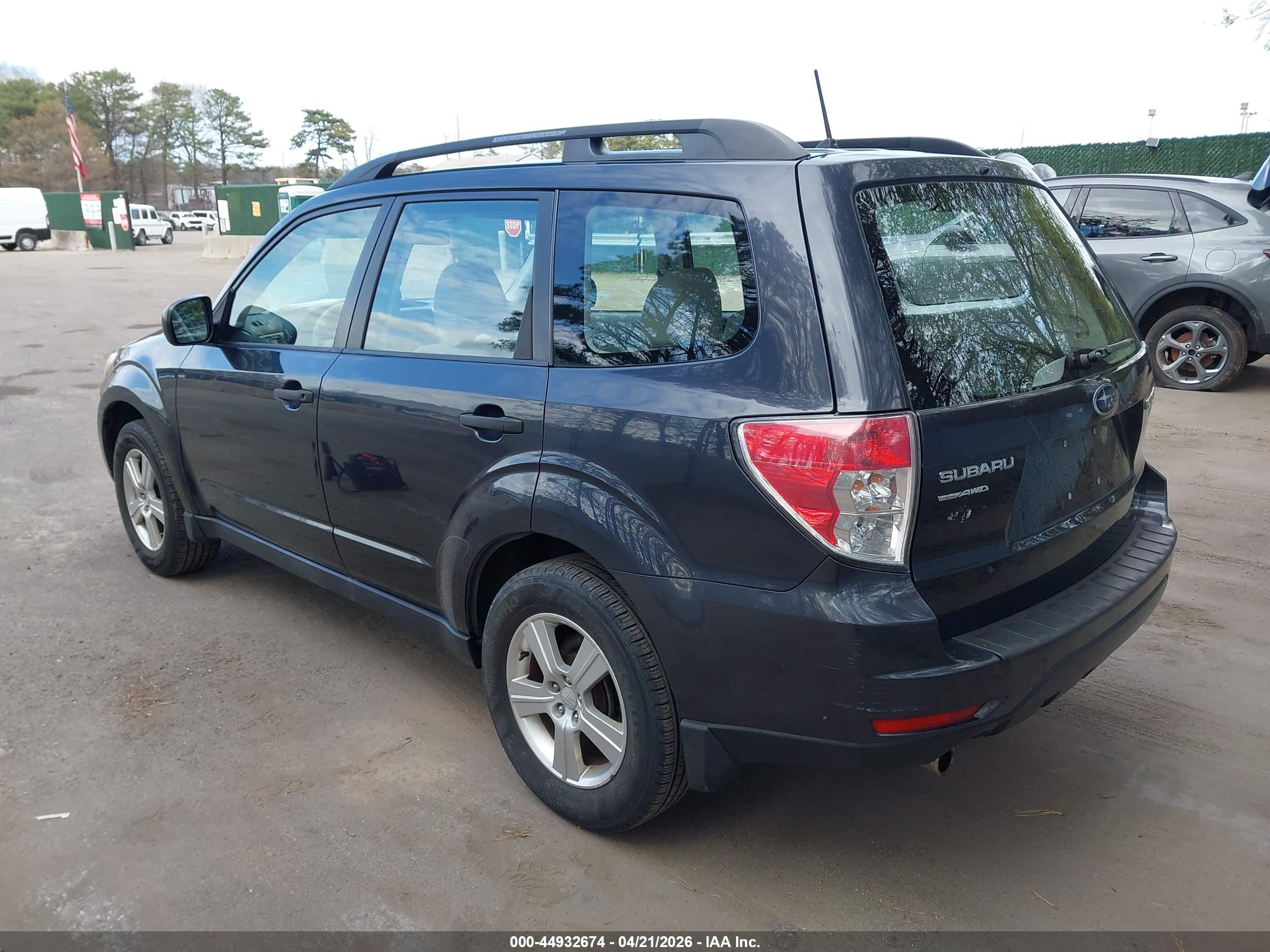 SUBARU FORESTER image 3