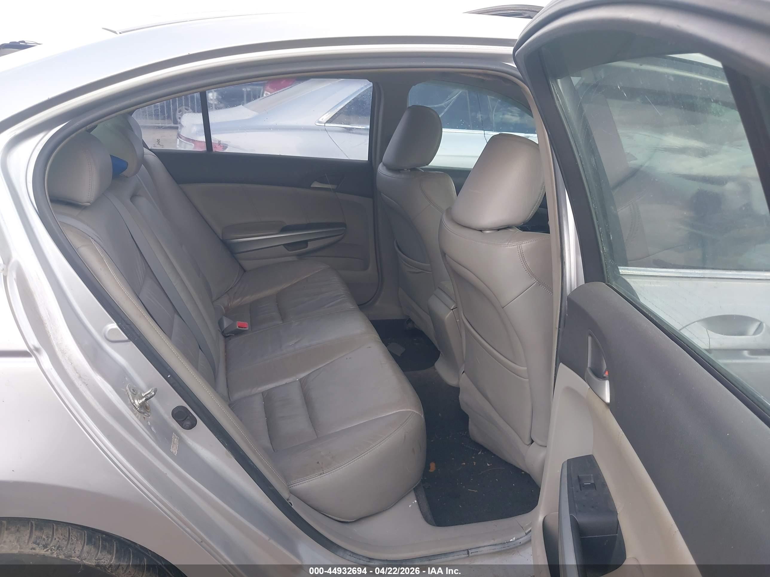 HONDA ACCORD image 8