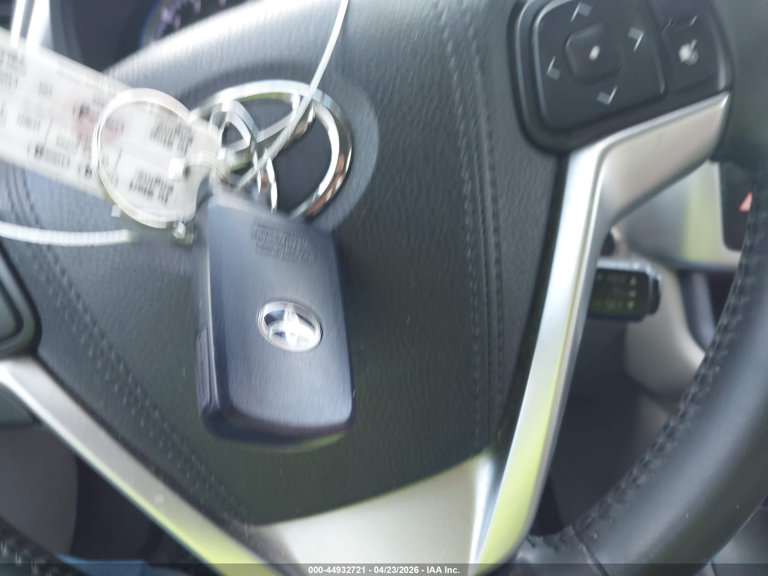 TOYOTA HIGHLANDER image 11