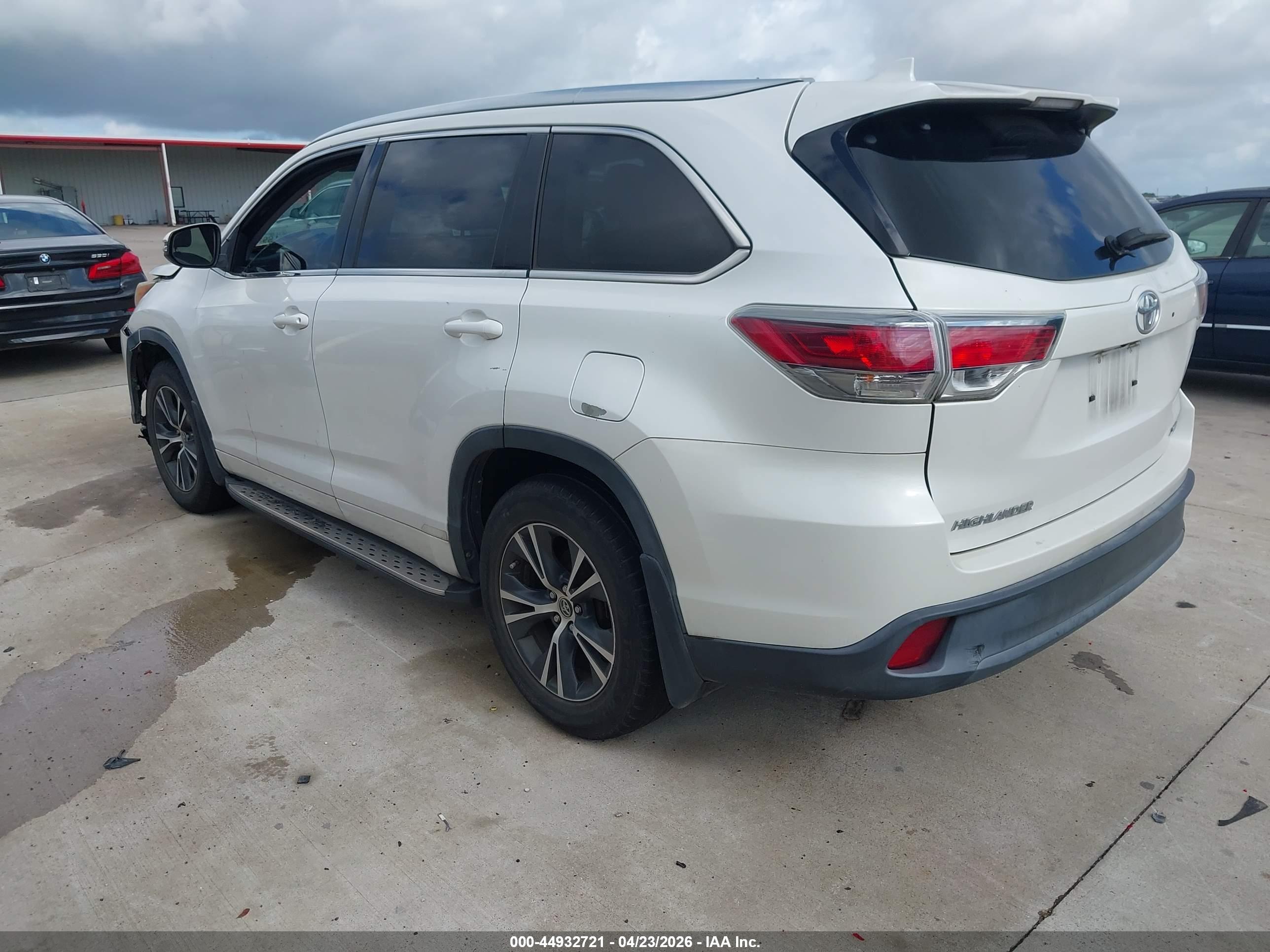 TOYOTA HIGHLANDER image 3