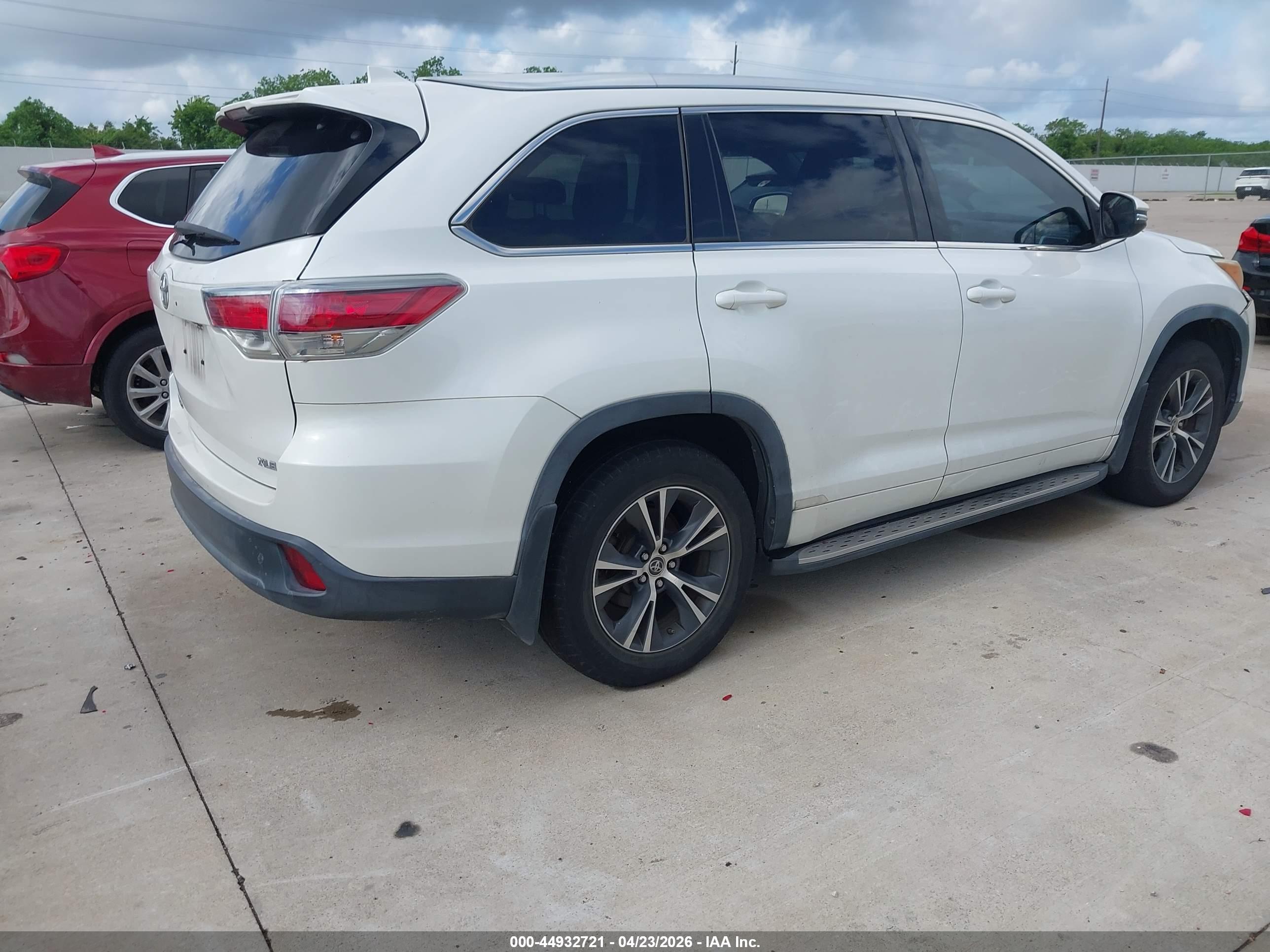 TOYOTA HIGHLANDER image 4