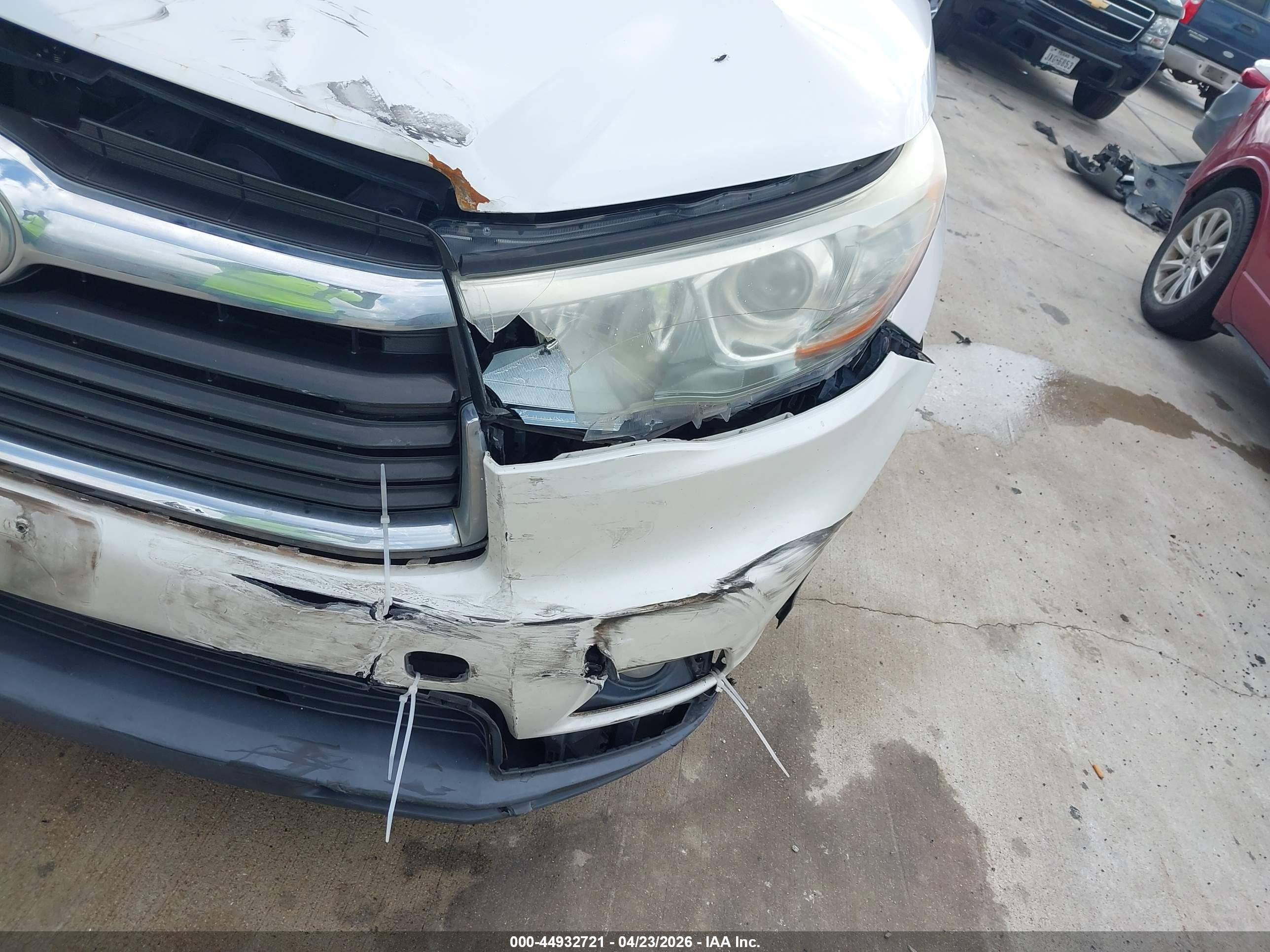 TOYOTA HIGHLANDER image 6
