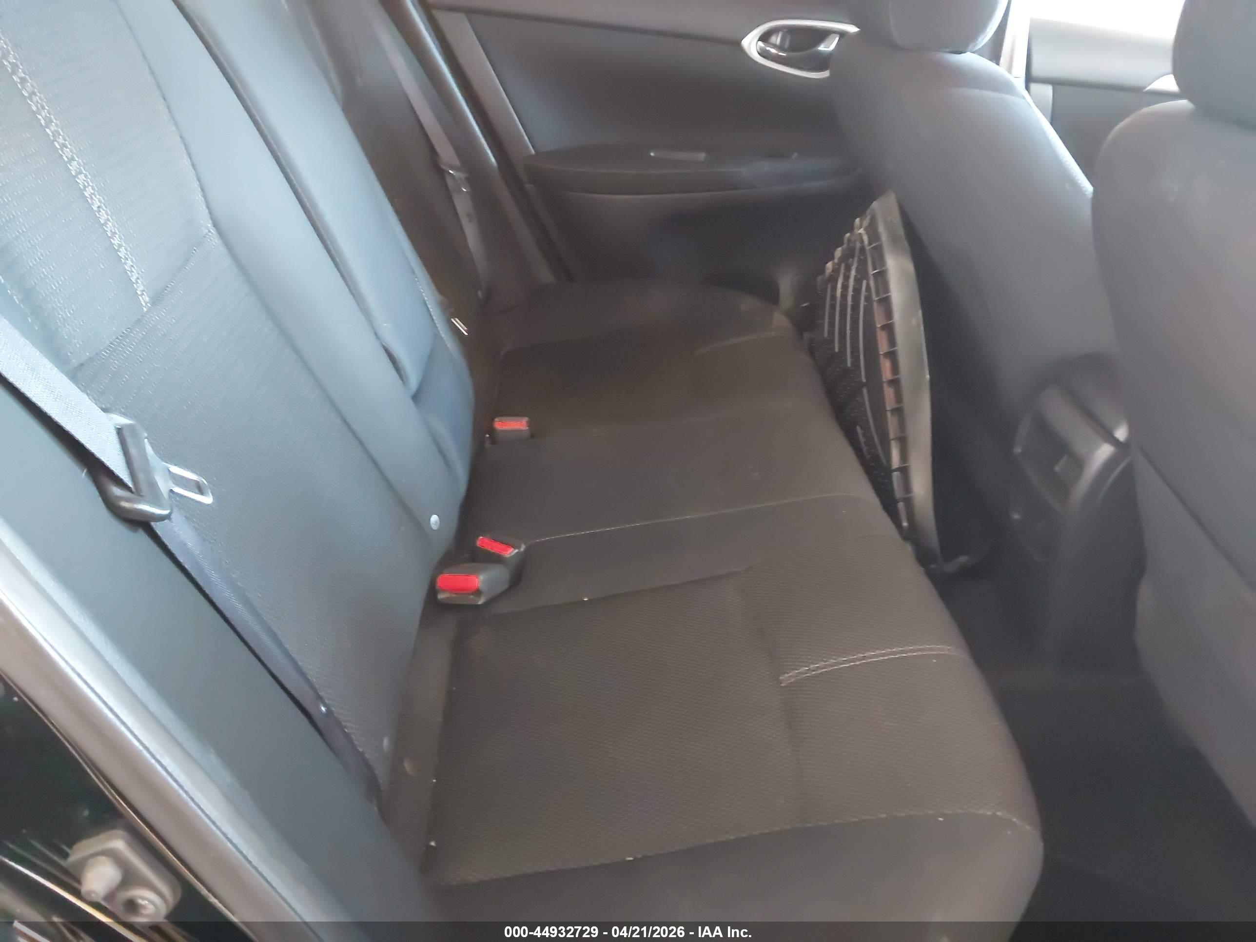 NISSAN SENTRA image 8