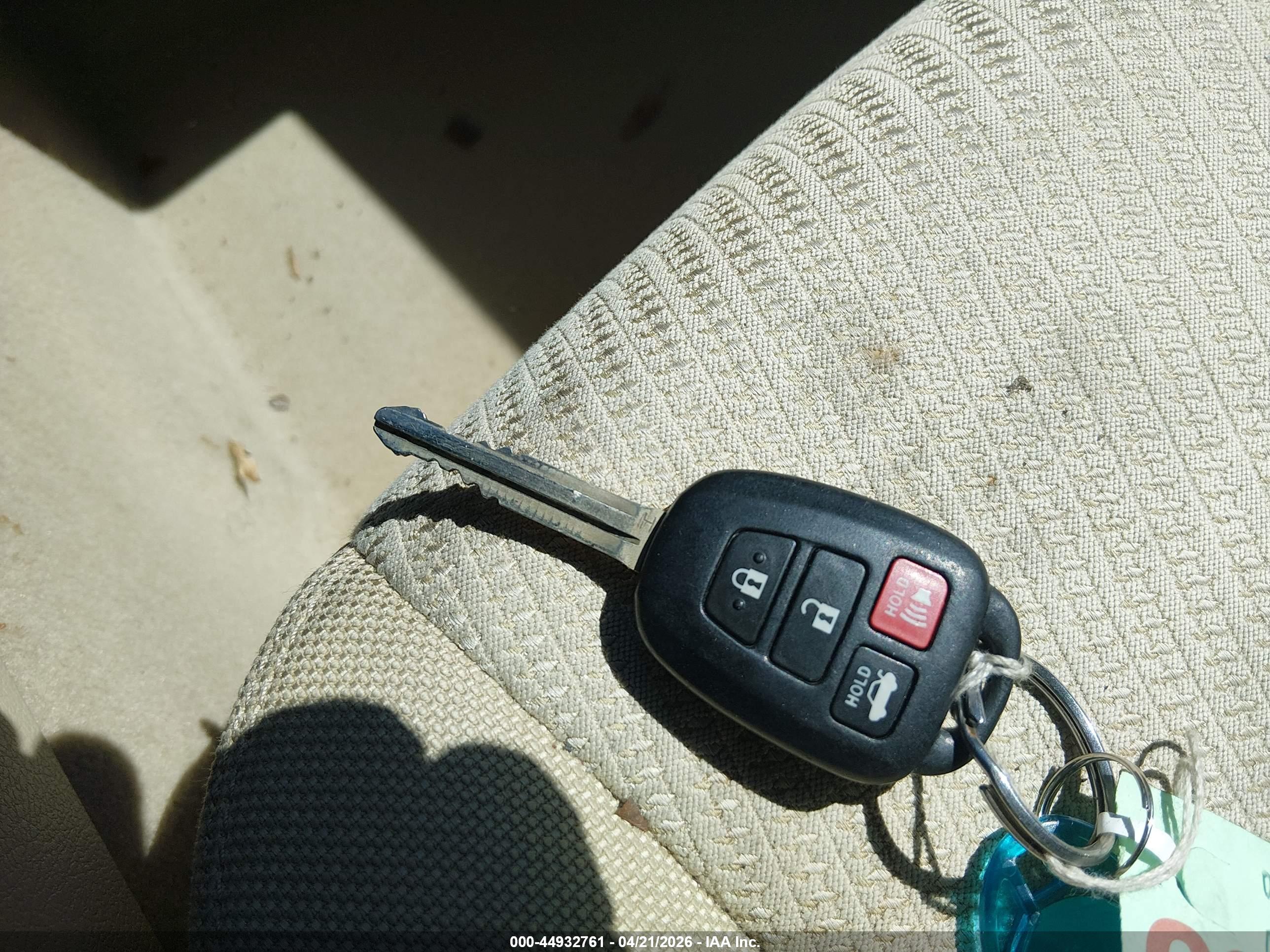 TOYOTA CAMRY image 11