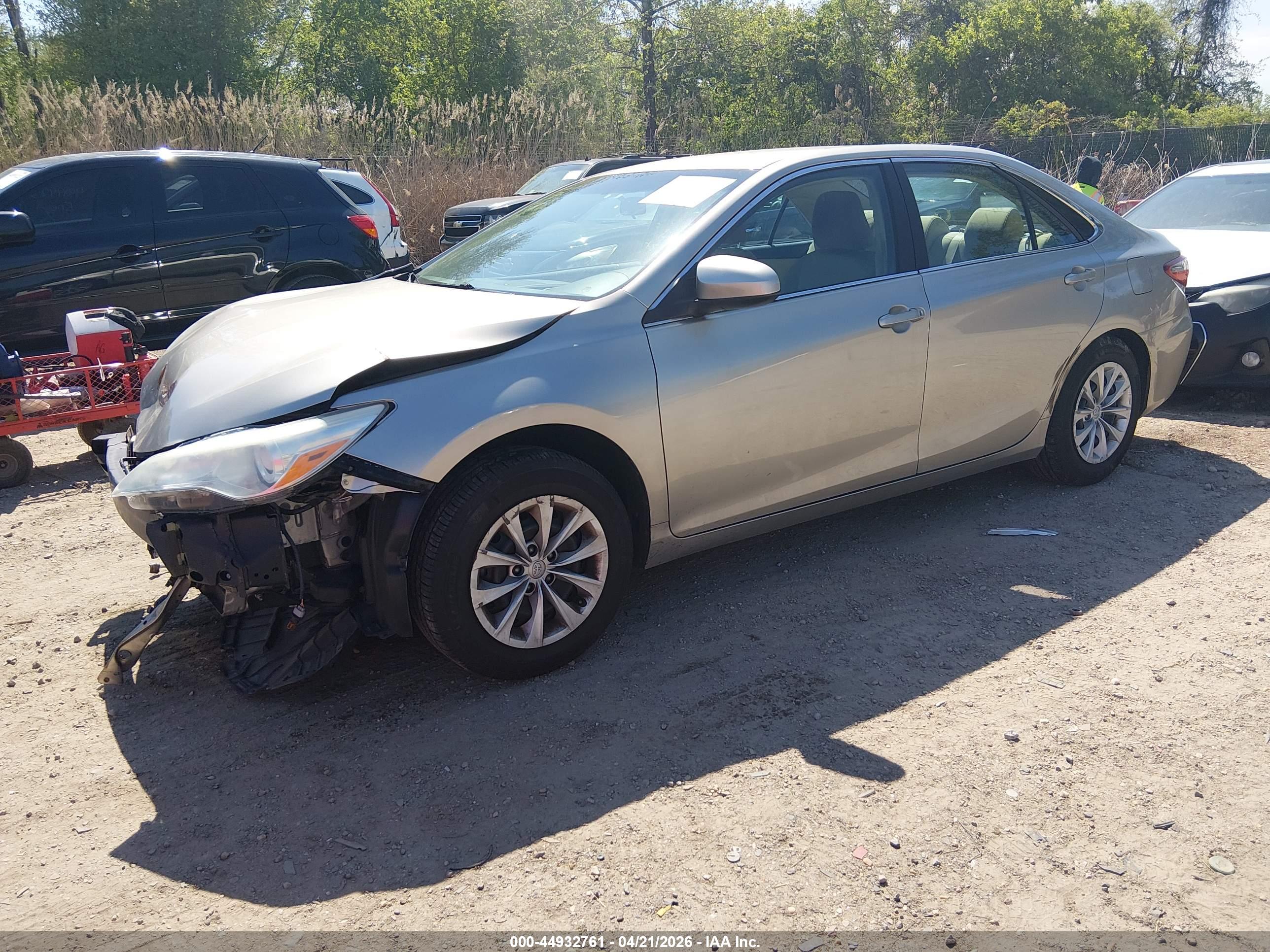 TOYOTA CAMRY image 2