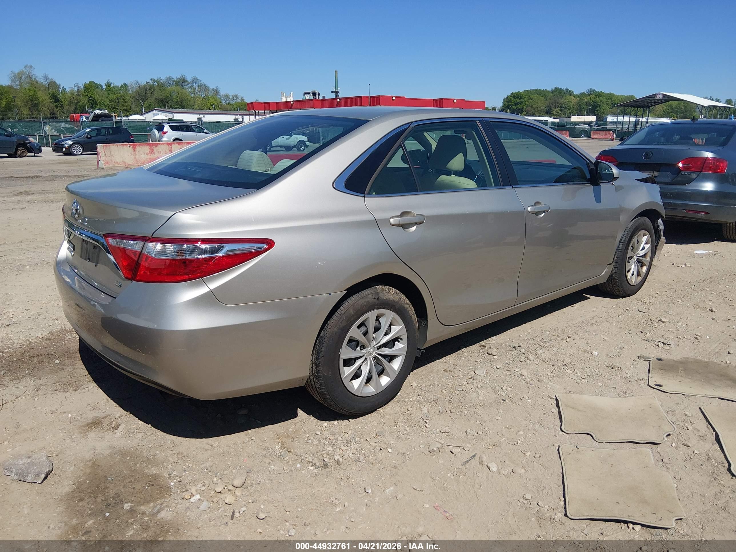 TOYOTA CAMRY image 4