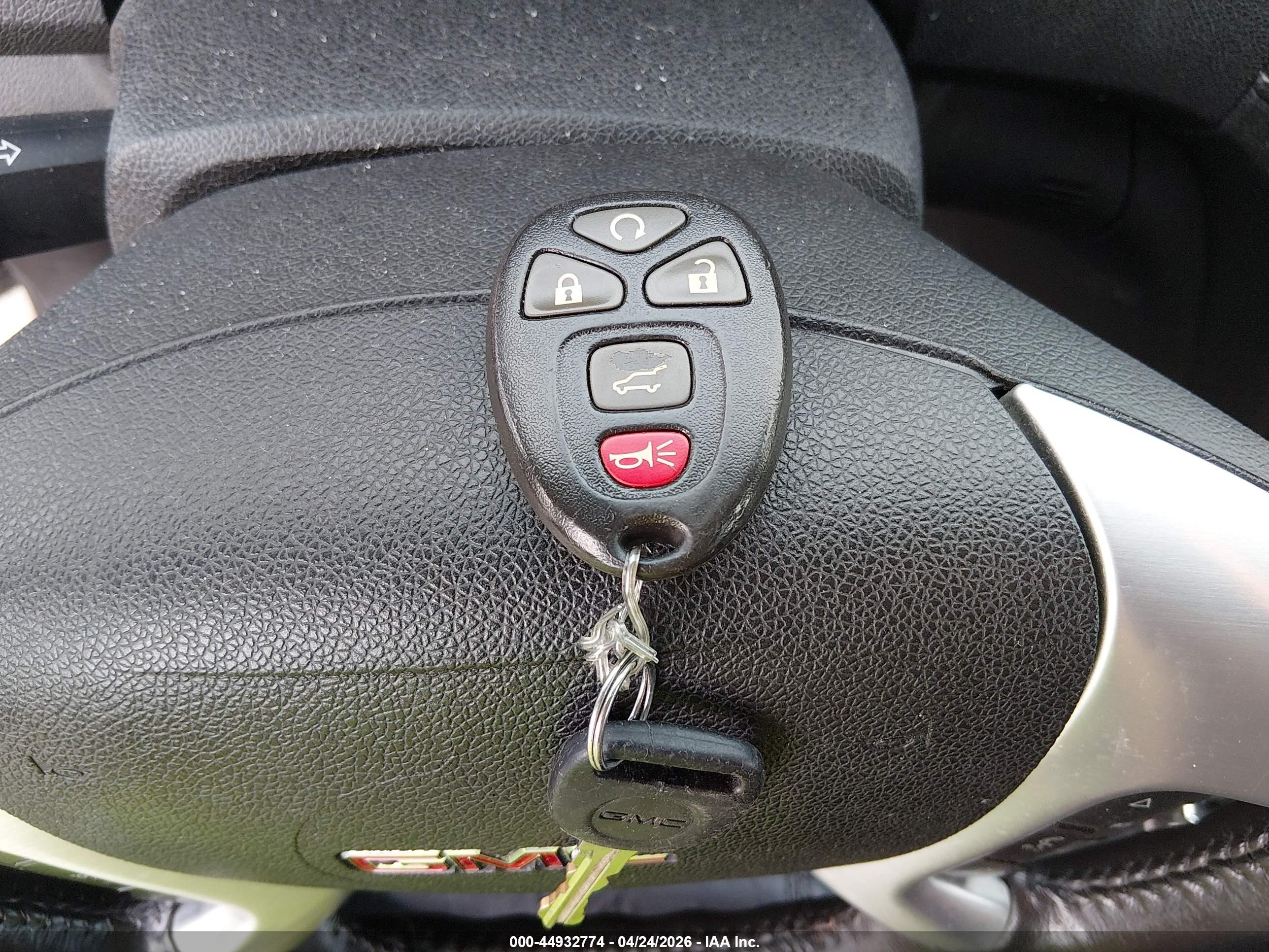GMC ACADIA image 11