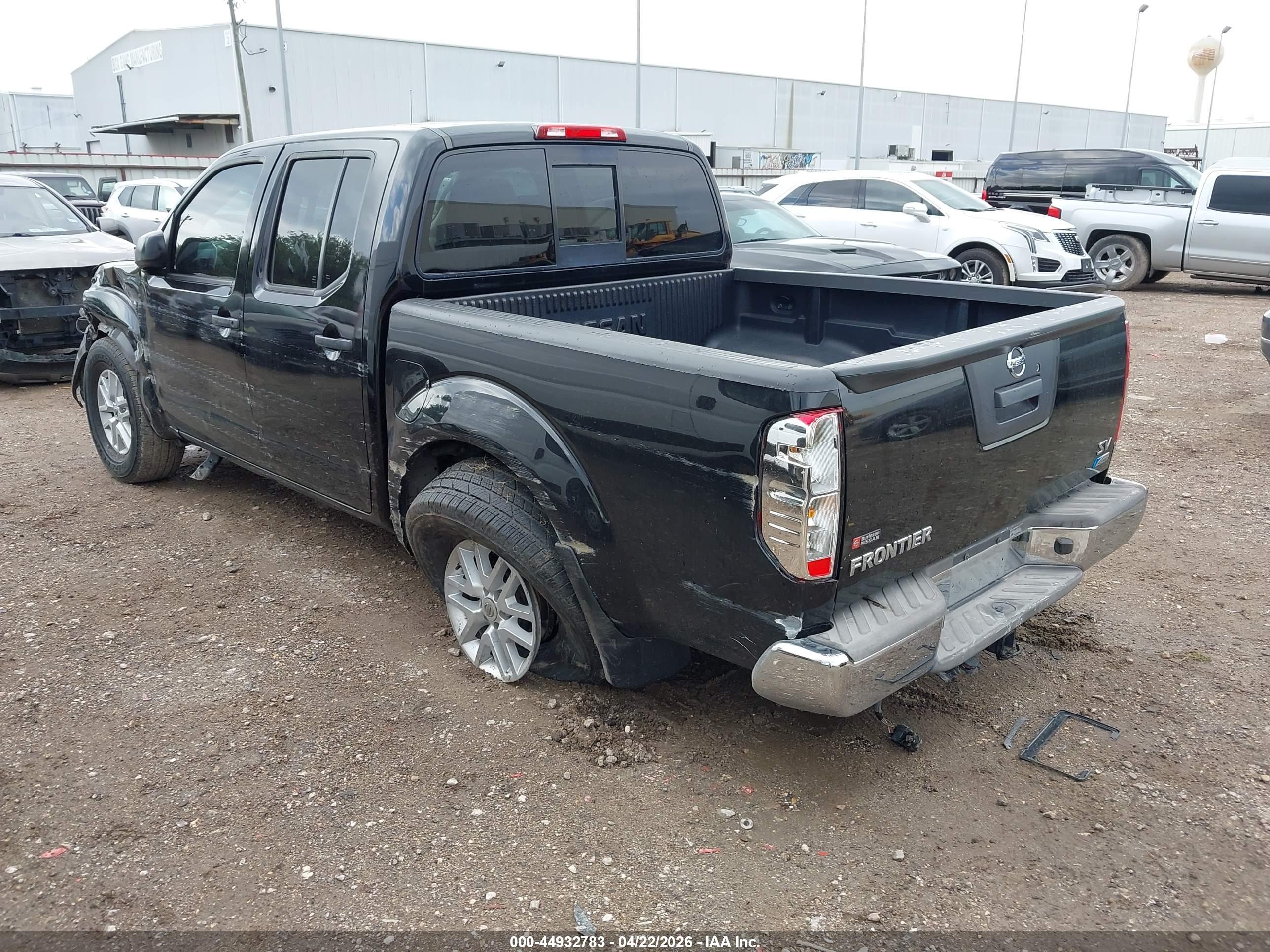 NISSAN FRONTIER image 3
