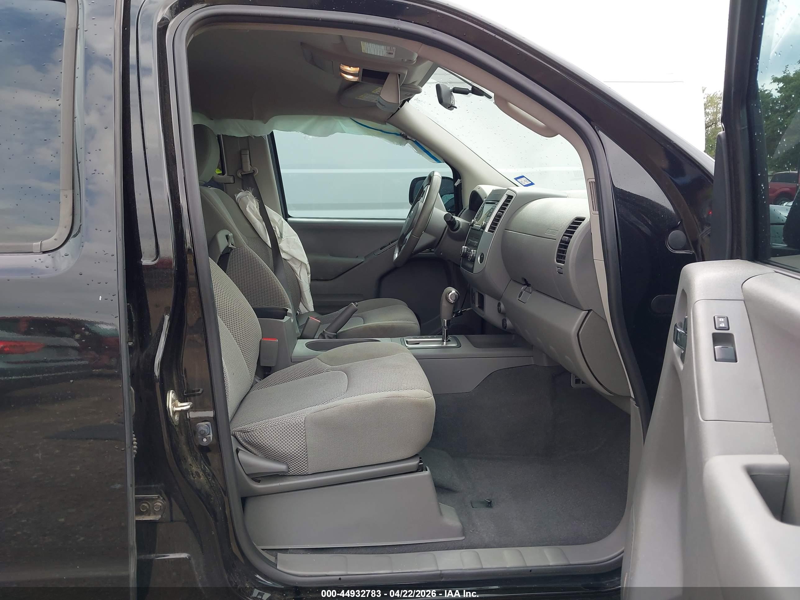 NISSAN FRONTIER image 5