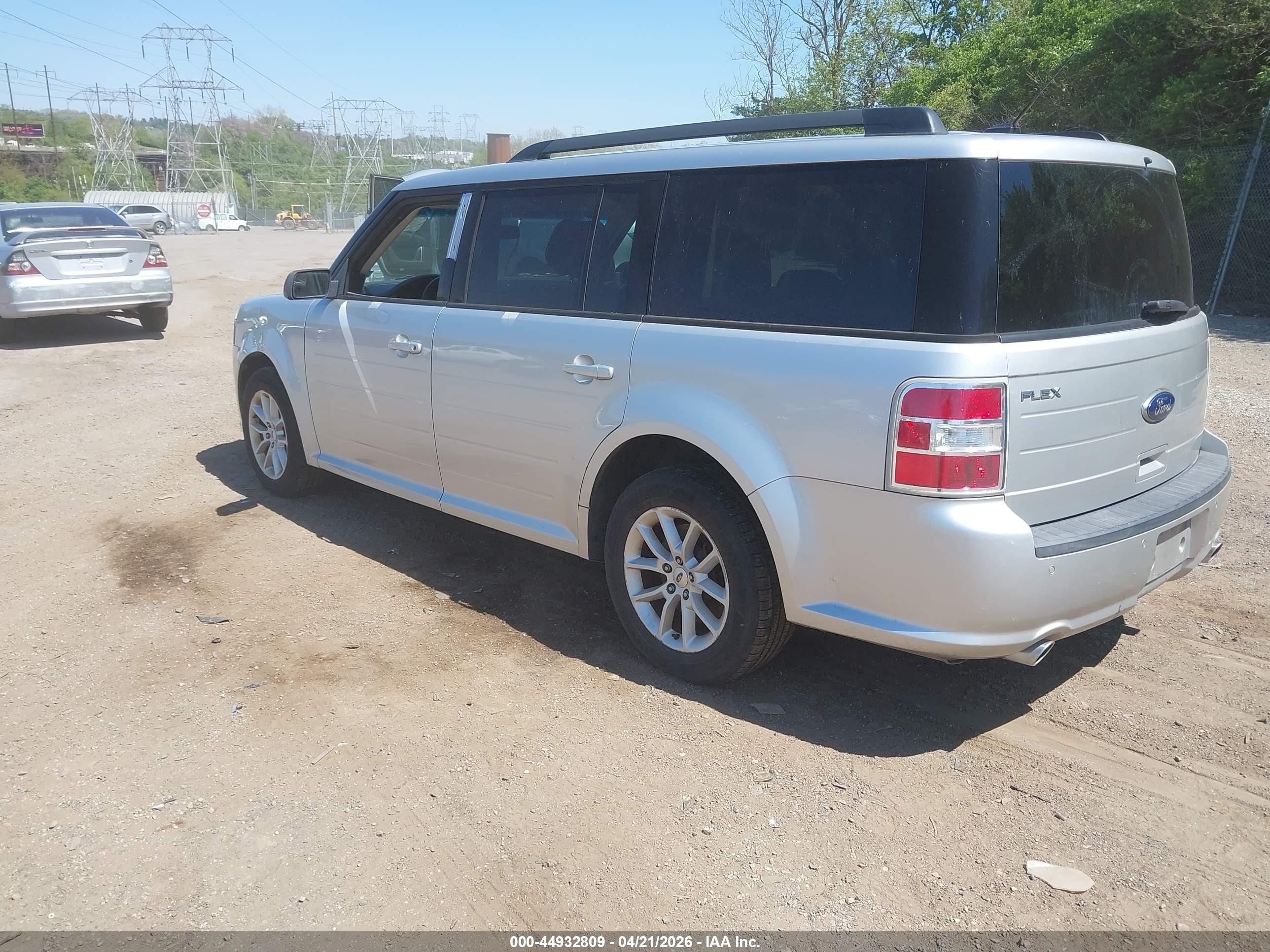 FORD FLEX image 3
