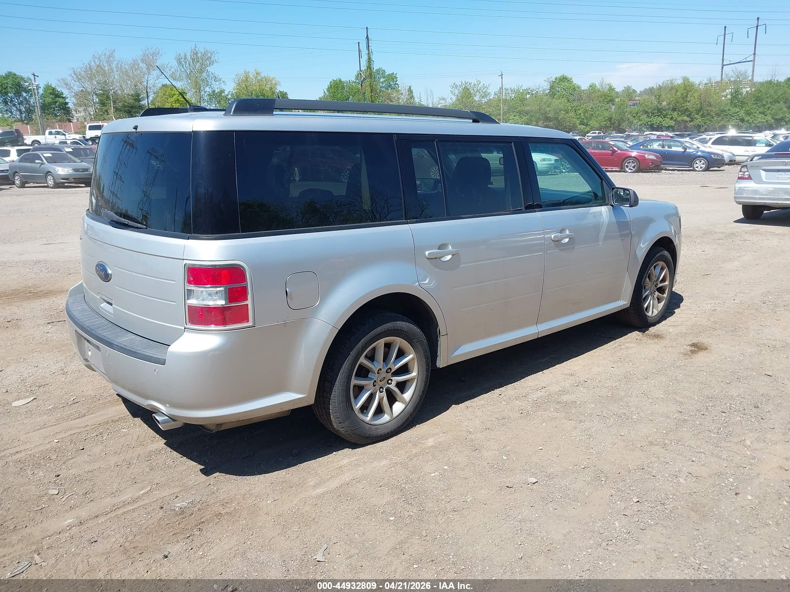 FORD FLEX image 4
