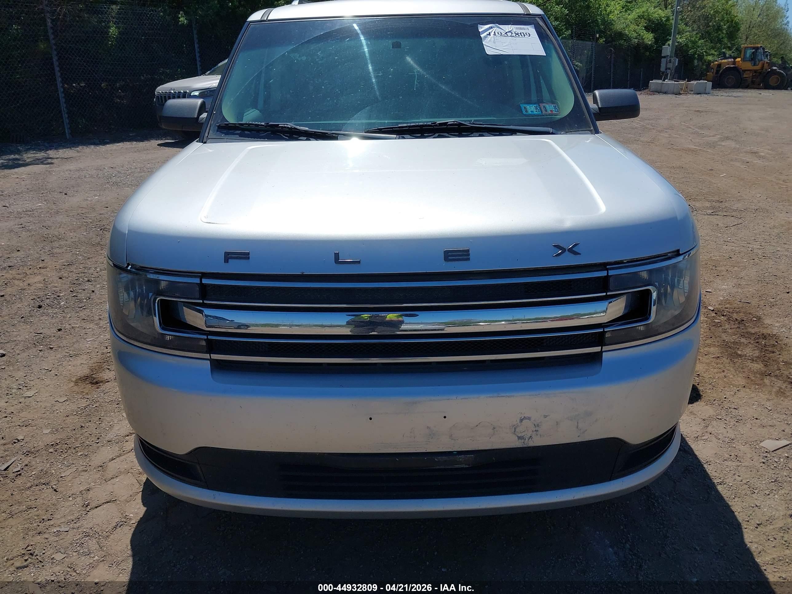 FORD FLEX image 6
