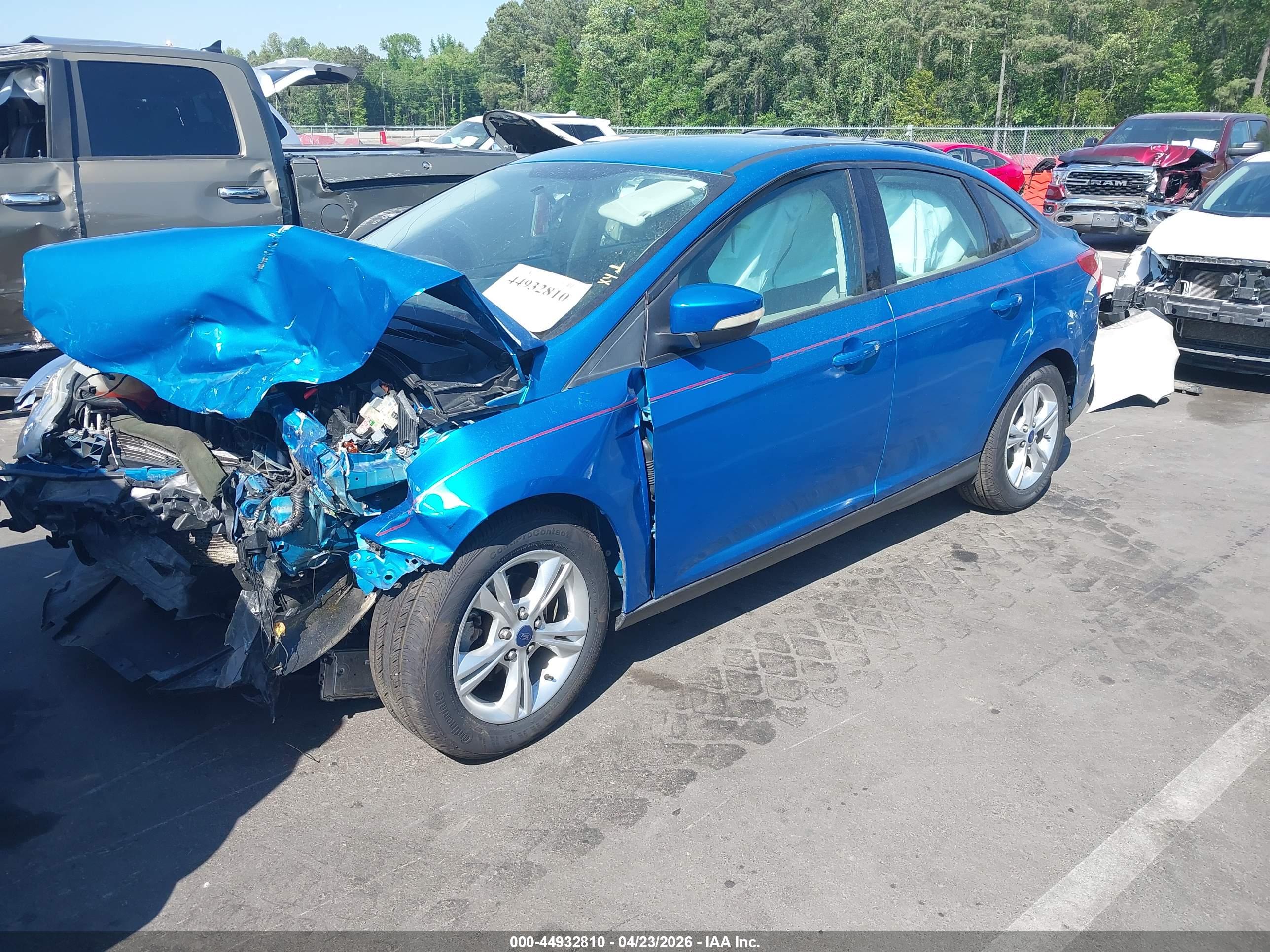 FORD FOCUS image 2