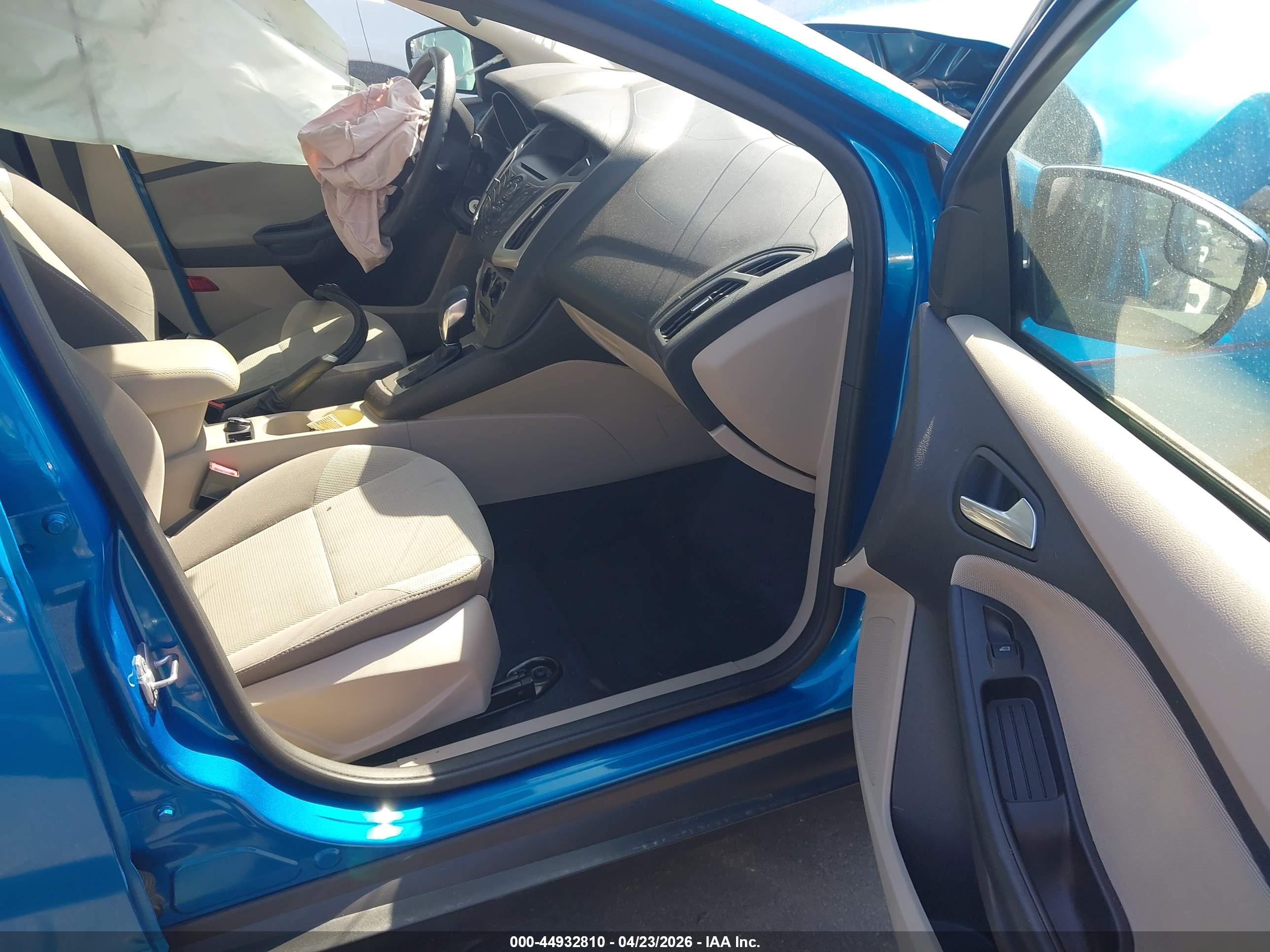 FORD FOCUS image 5