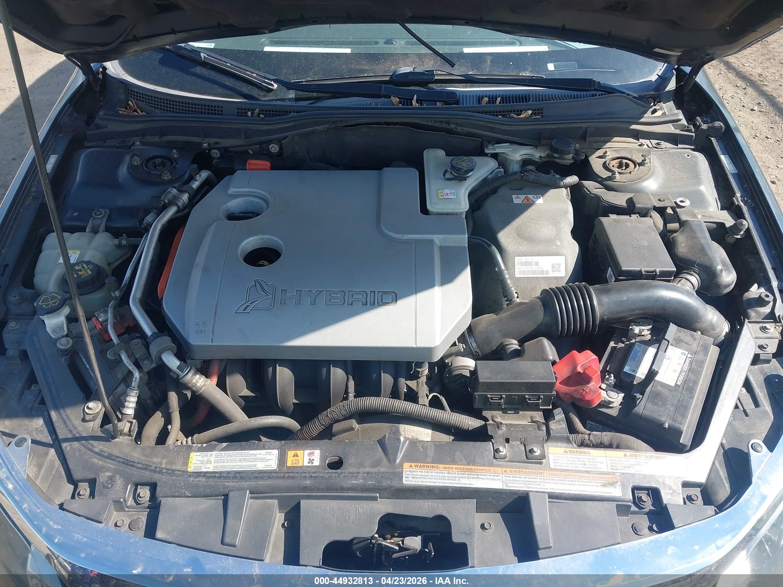 FORD FUSION image 10