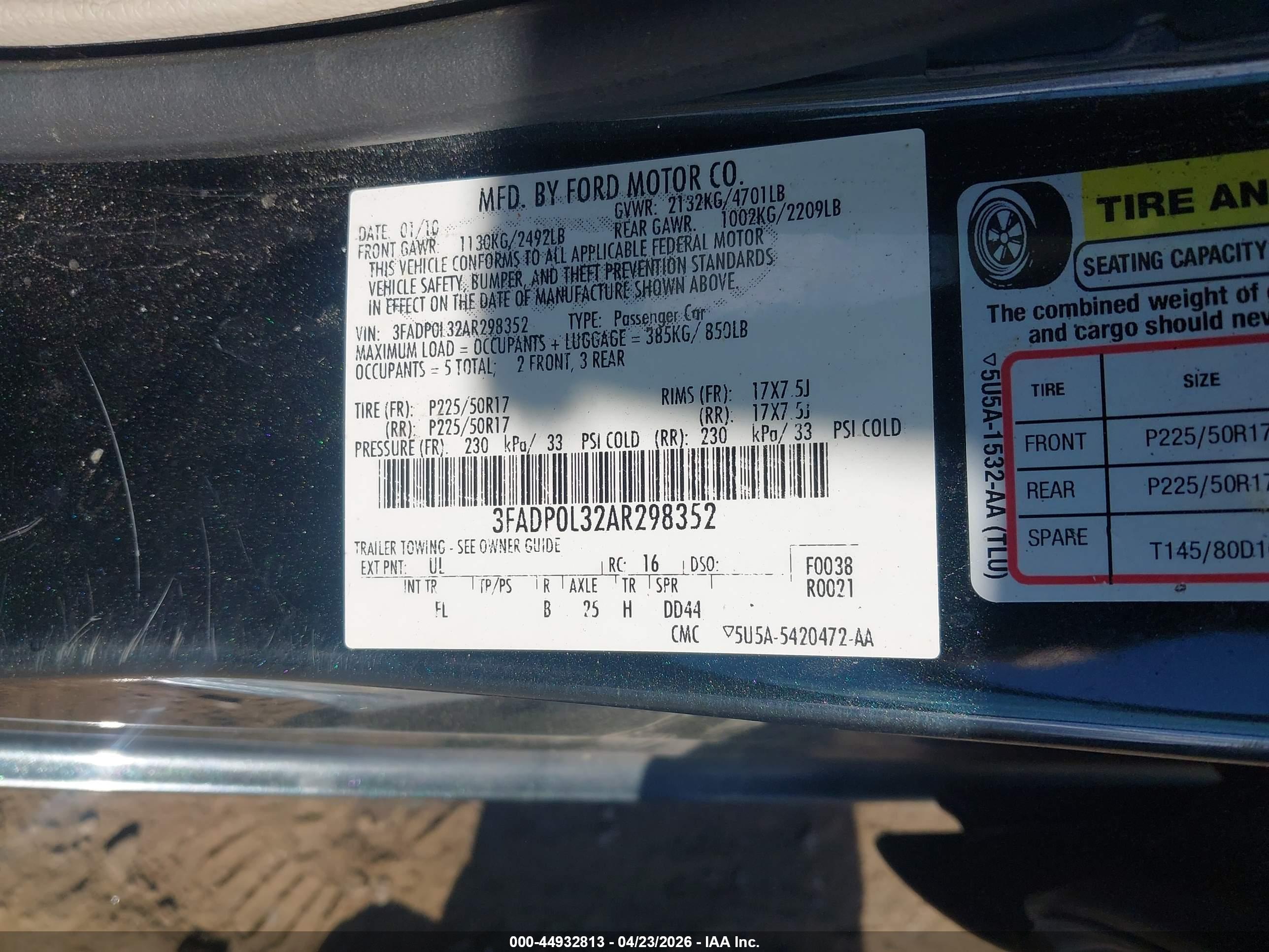 FORD FUSION image 9